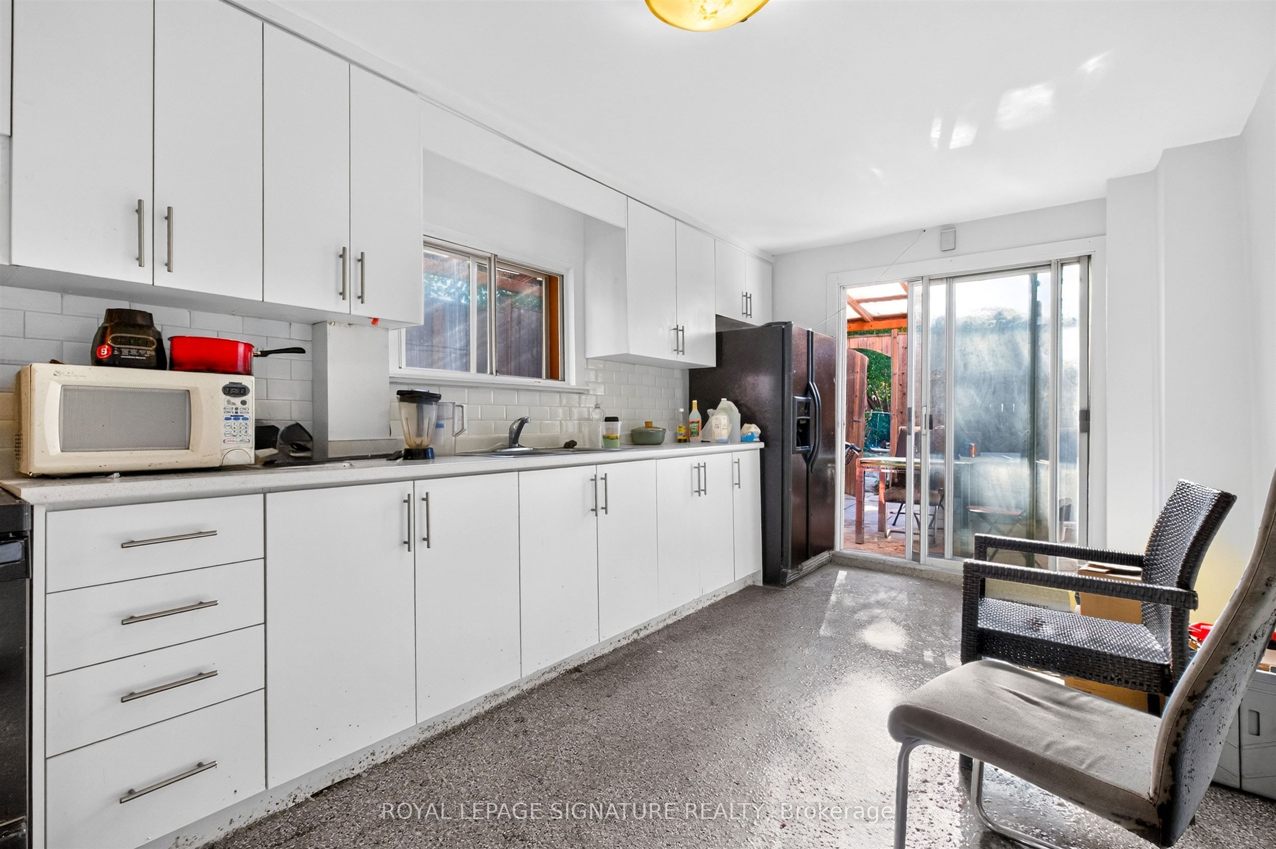 212 Lippincott Street Property Photo 4