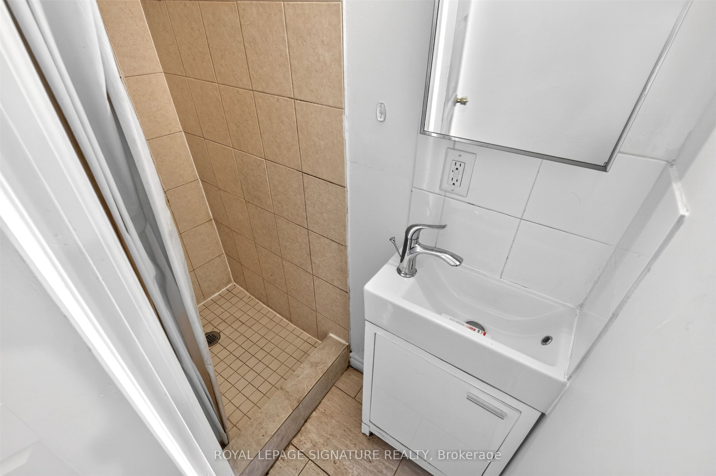 212 Lippincott Street Property Photo 12