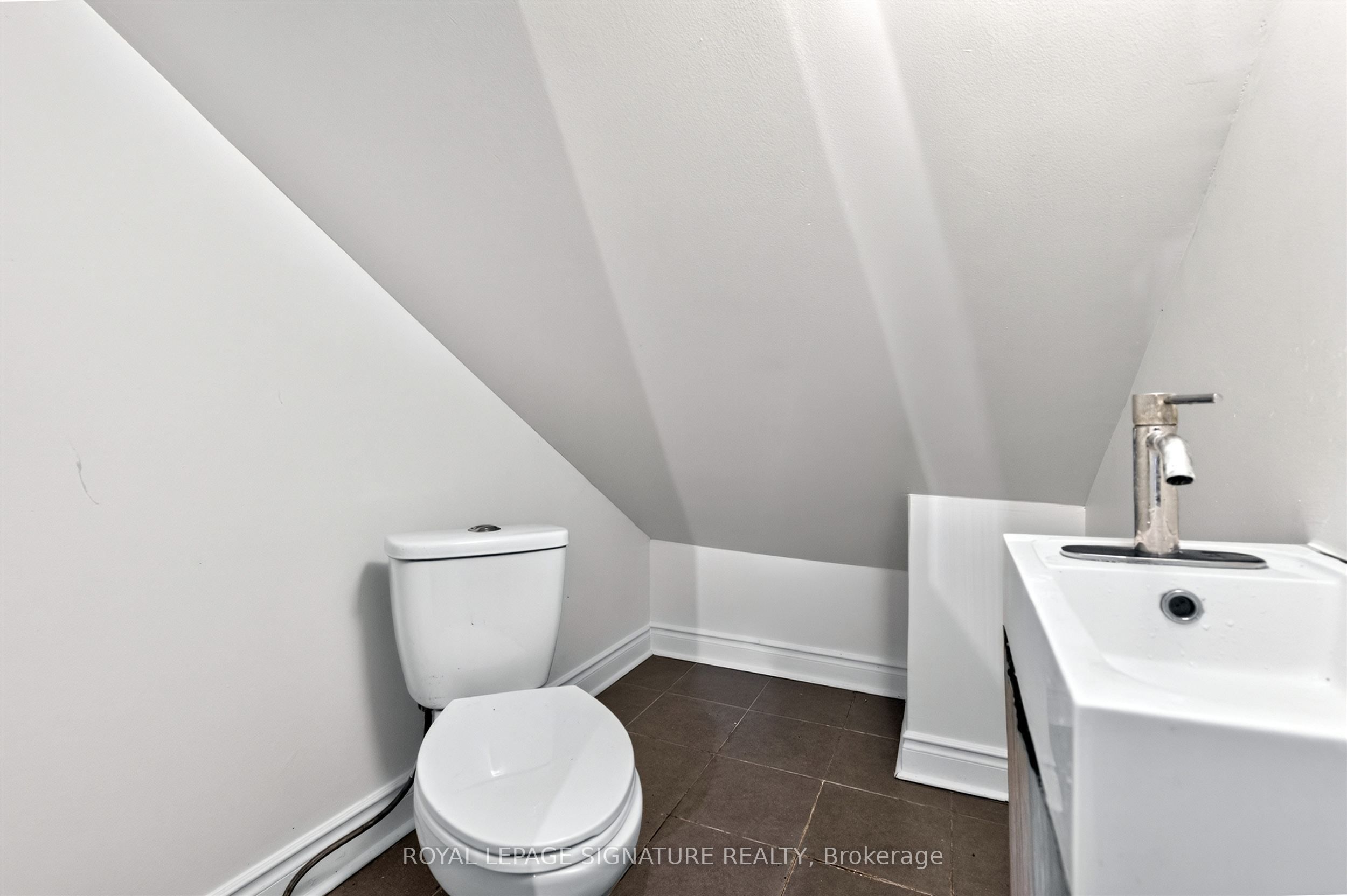 212 Lippincott Street Property Photo 14