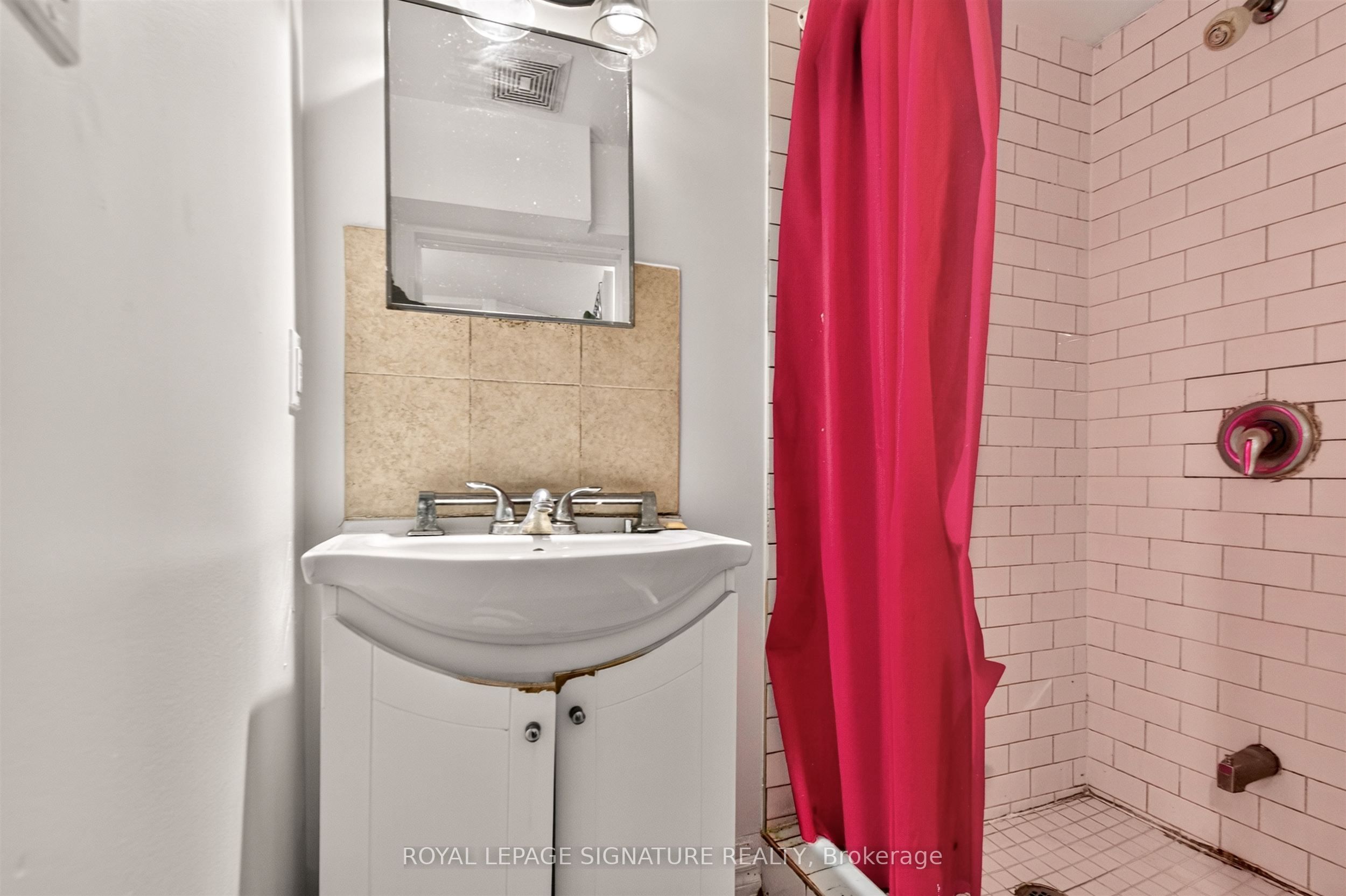 212 Lippincott Street Property Photo 17