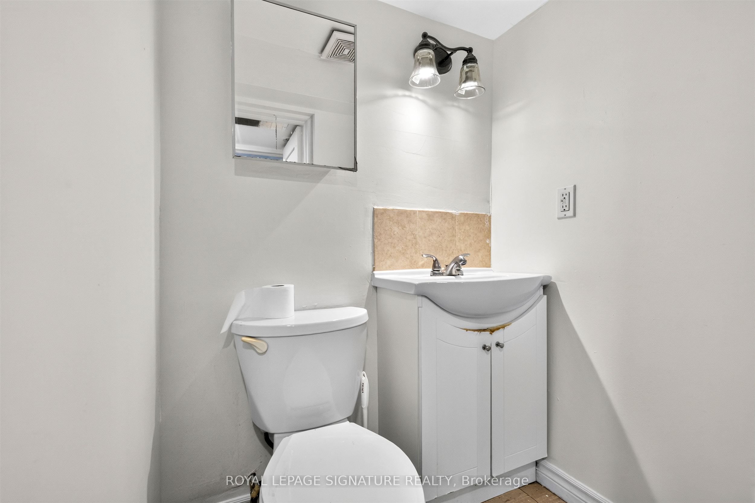 212 Lippincott Street Property Photo 18