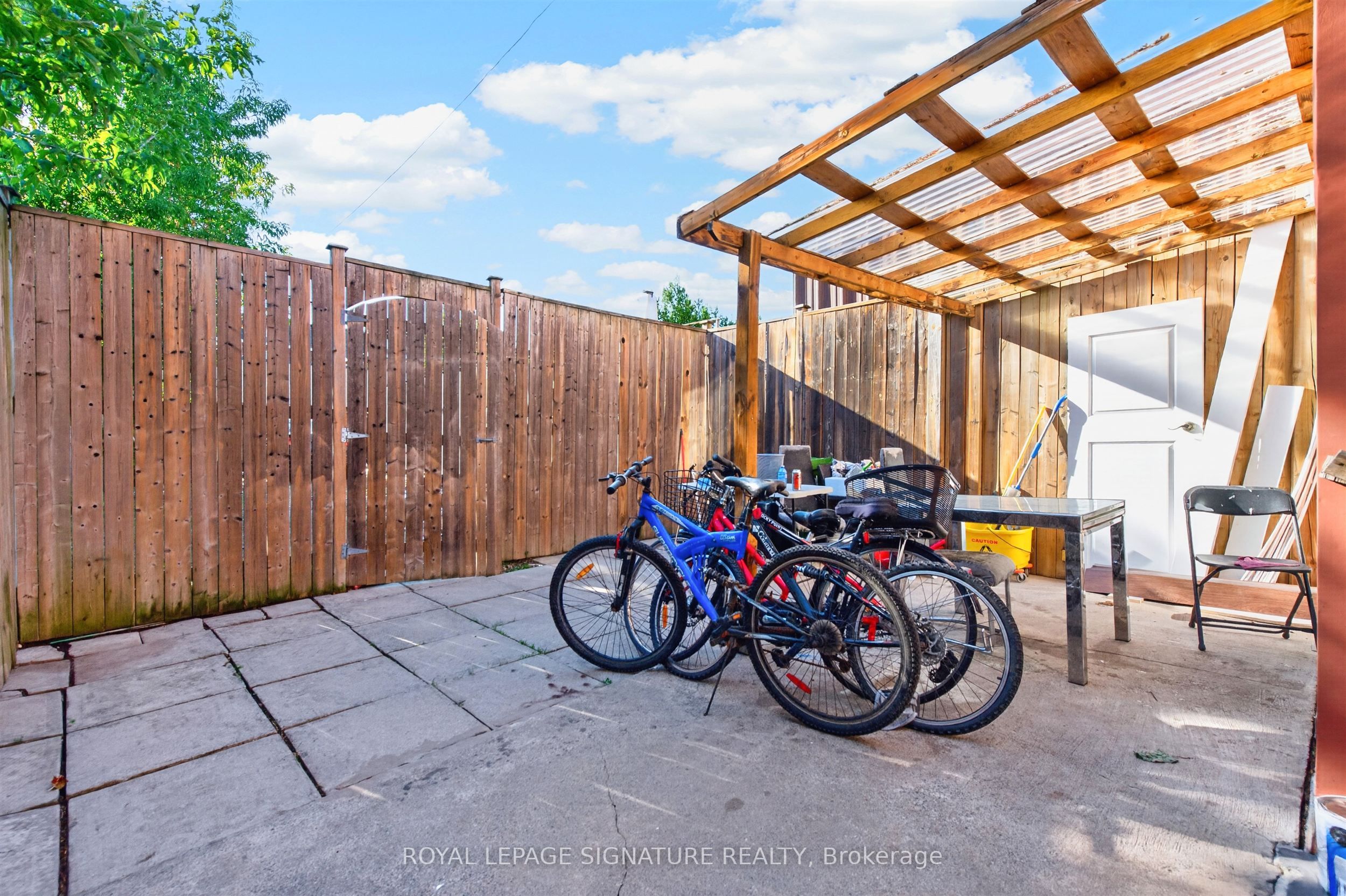 212 Lippincott Street Property Photo 19