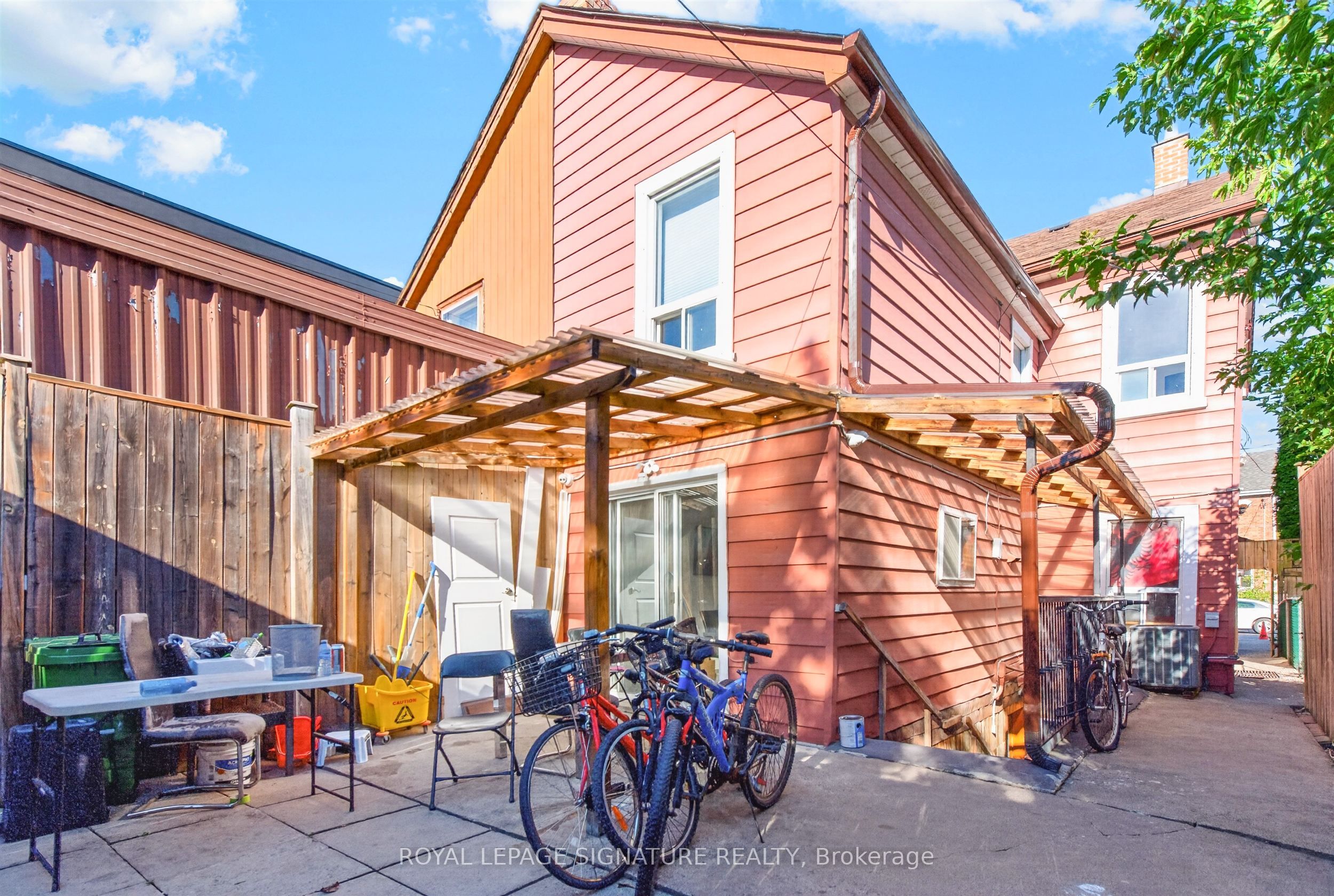 212 Lippincott Street Property Photo 20