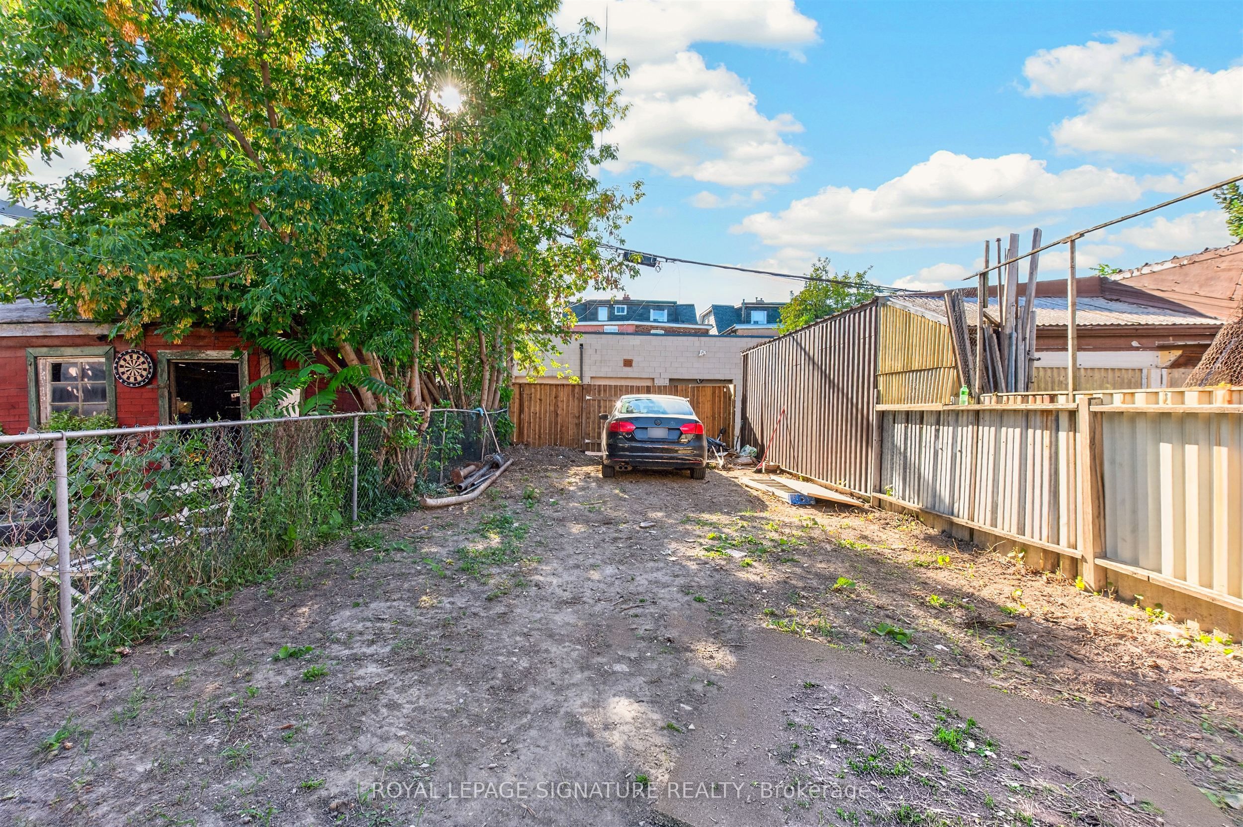 212 Lippincott Street Property Photo 21