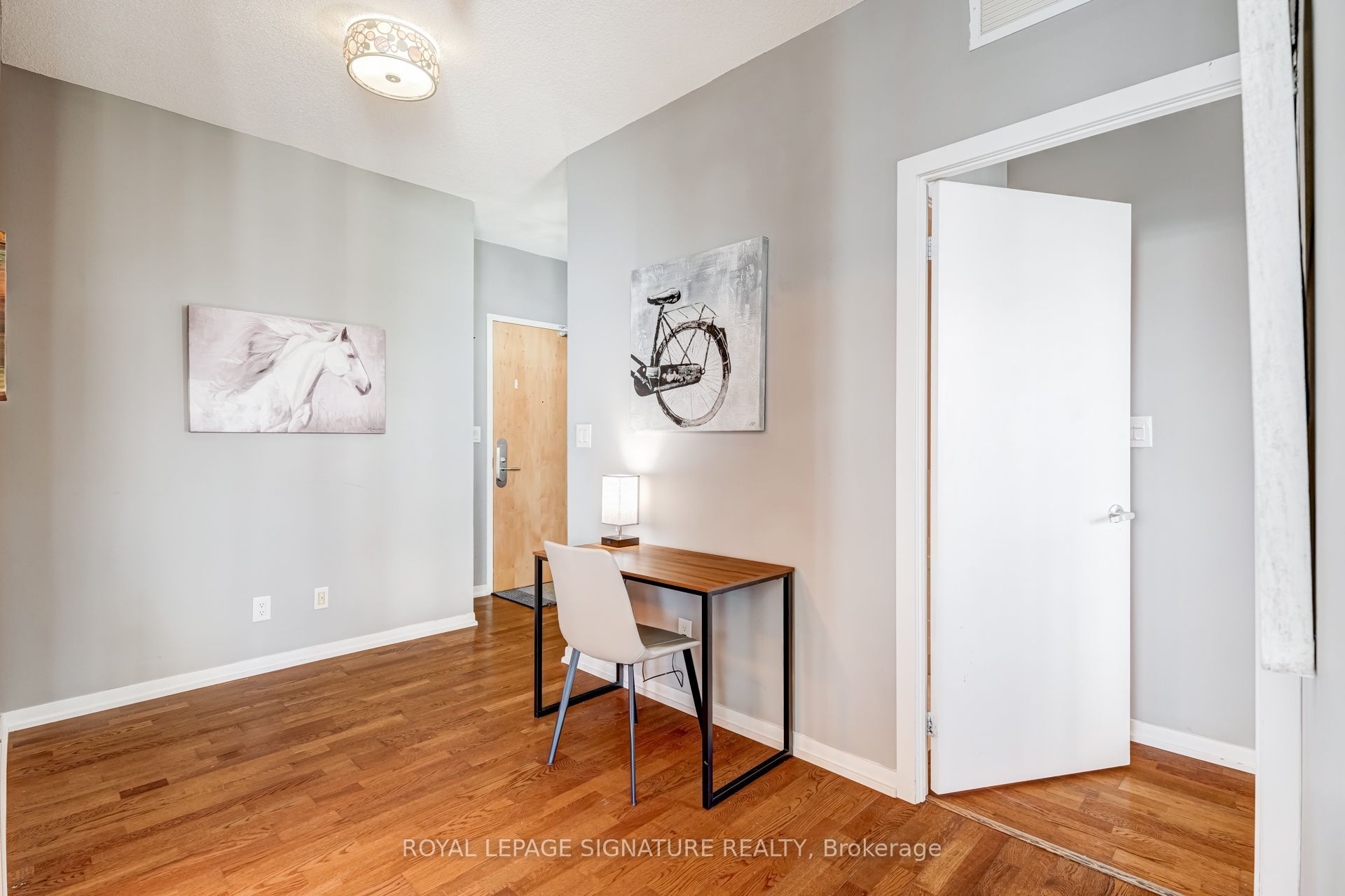 65 Bremner Boulevard 4310 Property Photo 3