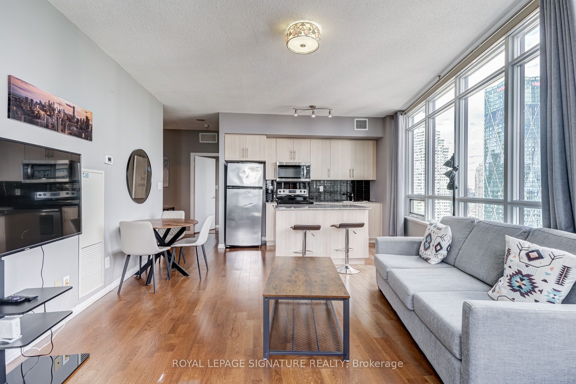 65 Bremner Boulevard 4310 Property Photo 13