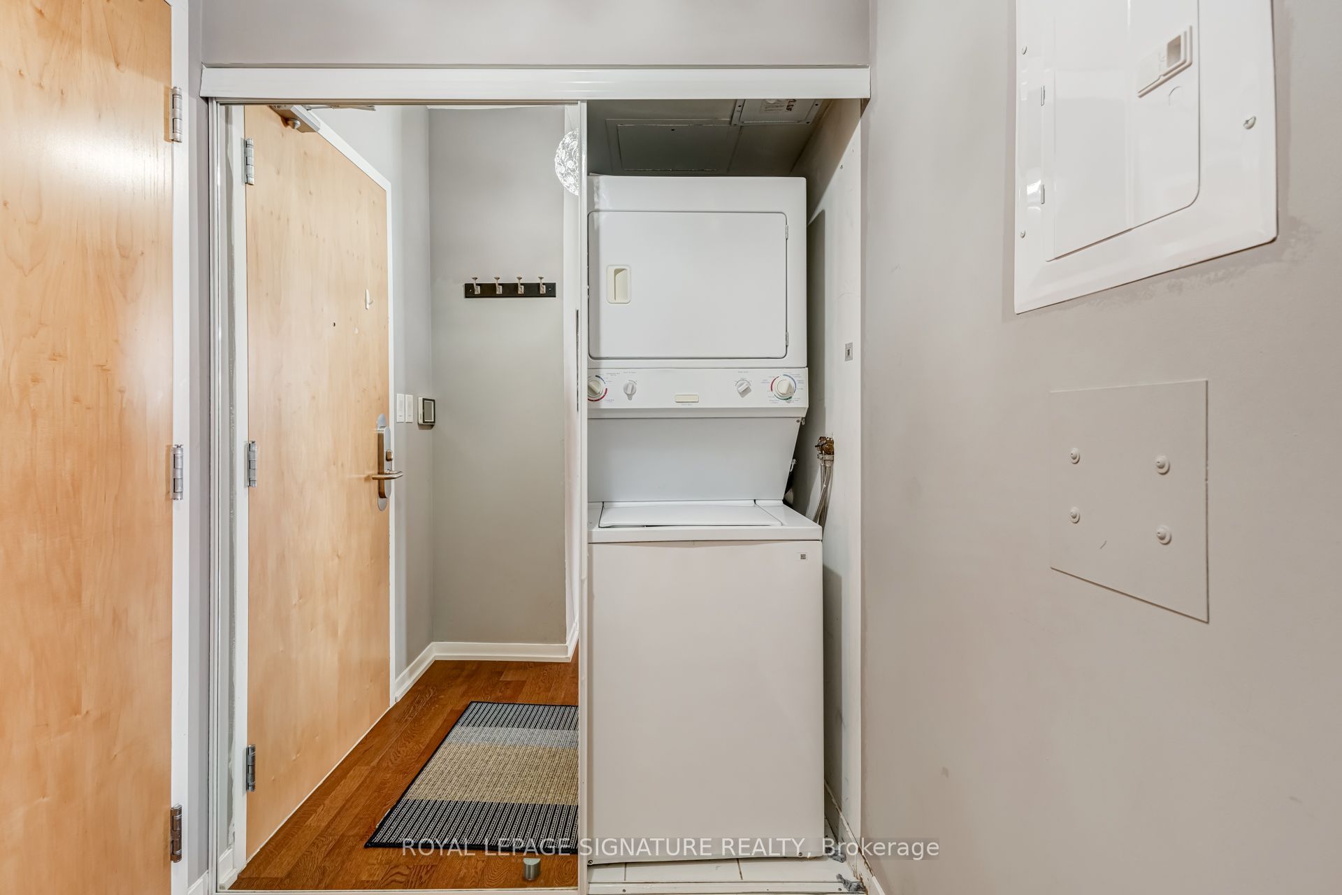 65 Bremner Boulevard 4310 Property Photo 25