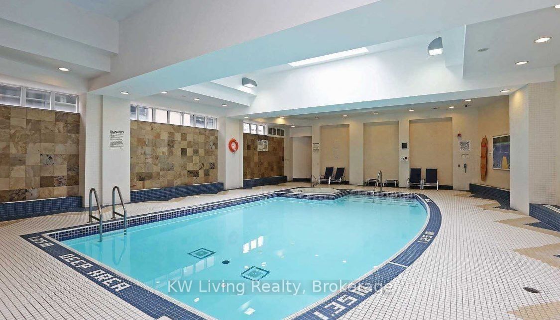 155 Beecroft Road 1601 Property Photo 9
