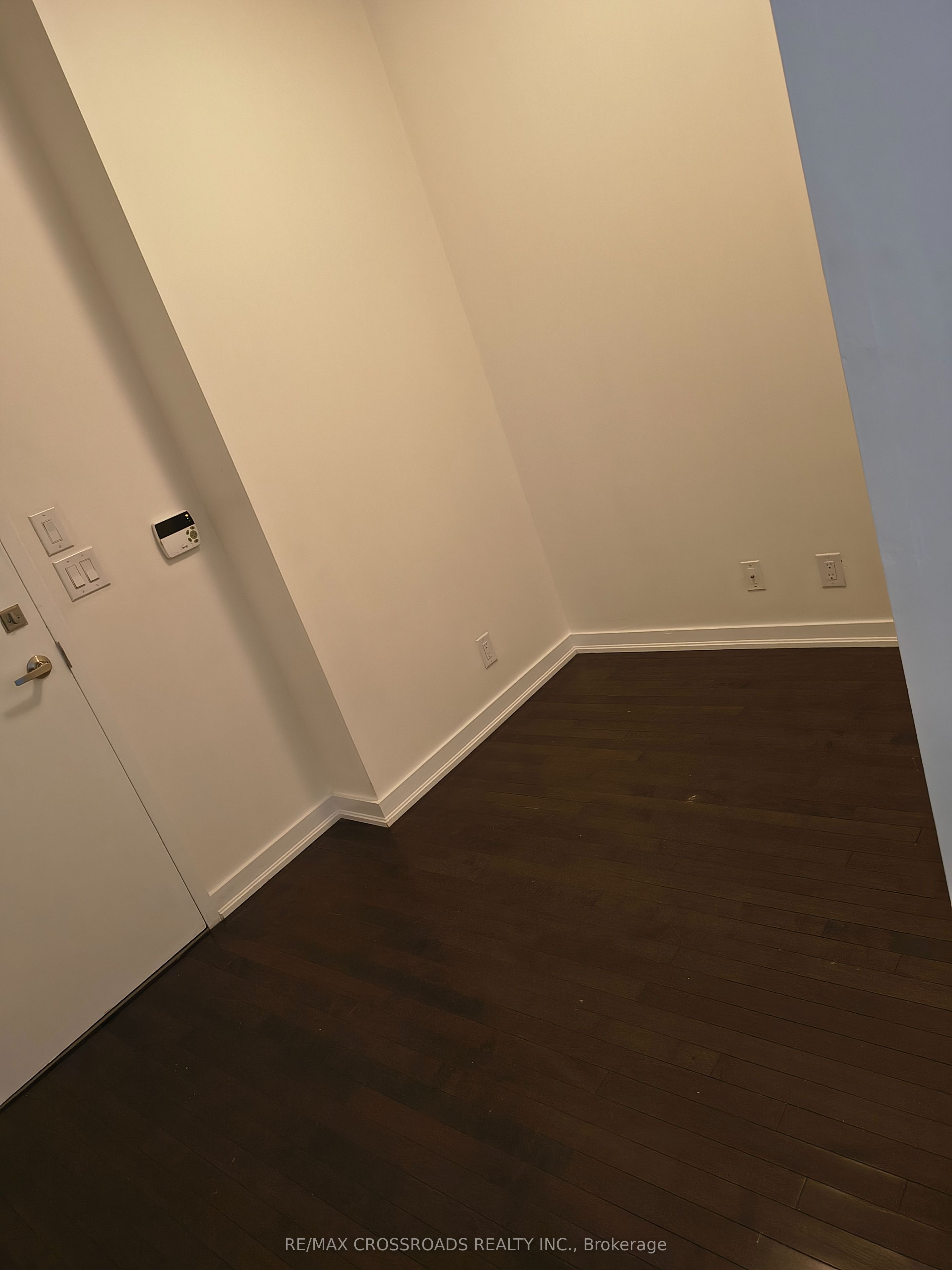 12 York Street 1104 Property Photo 19