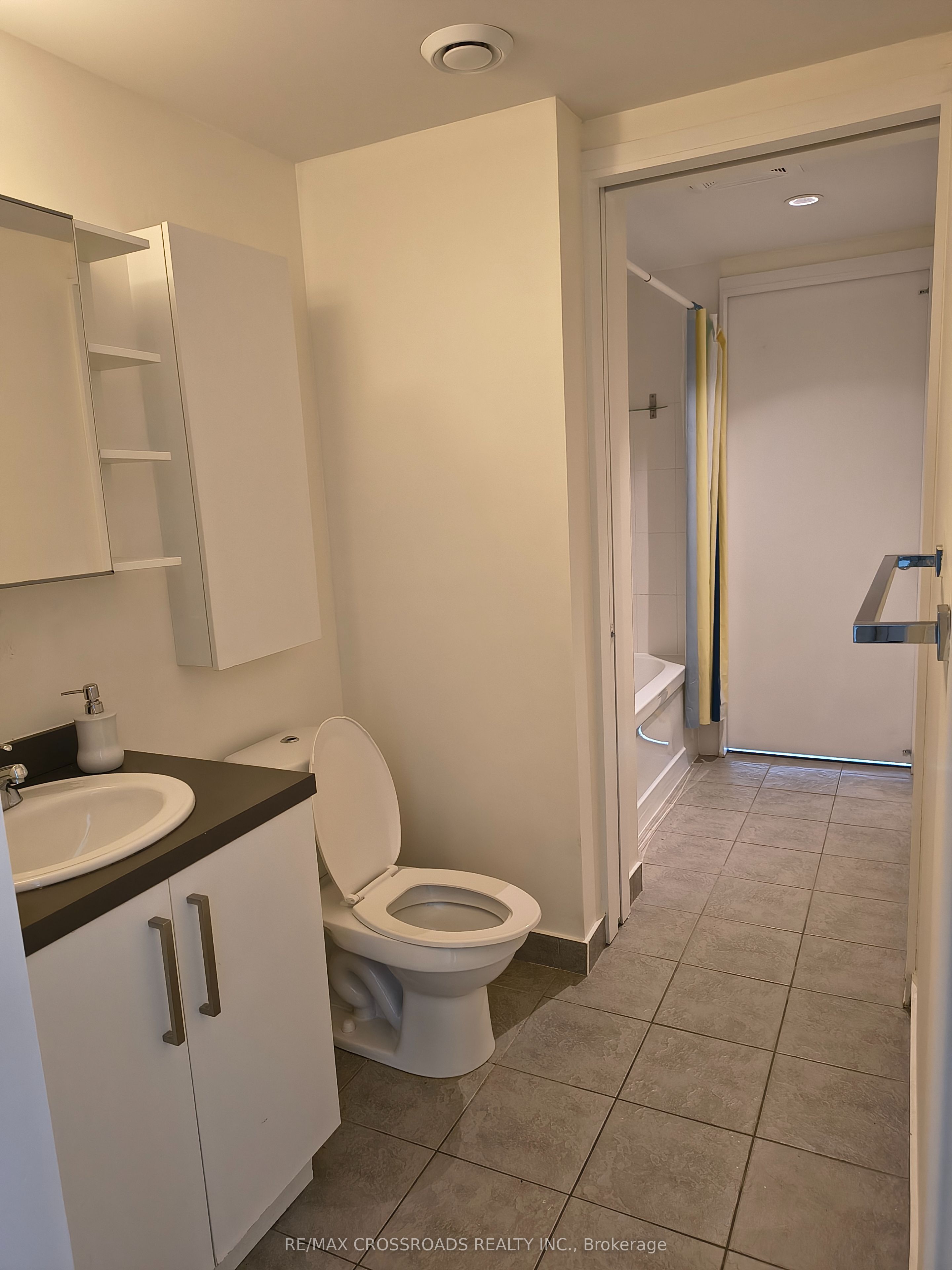 12 York Street 1104 Property Photo 22