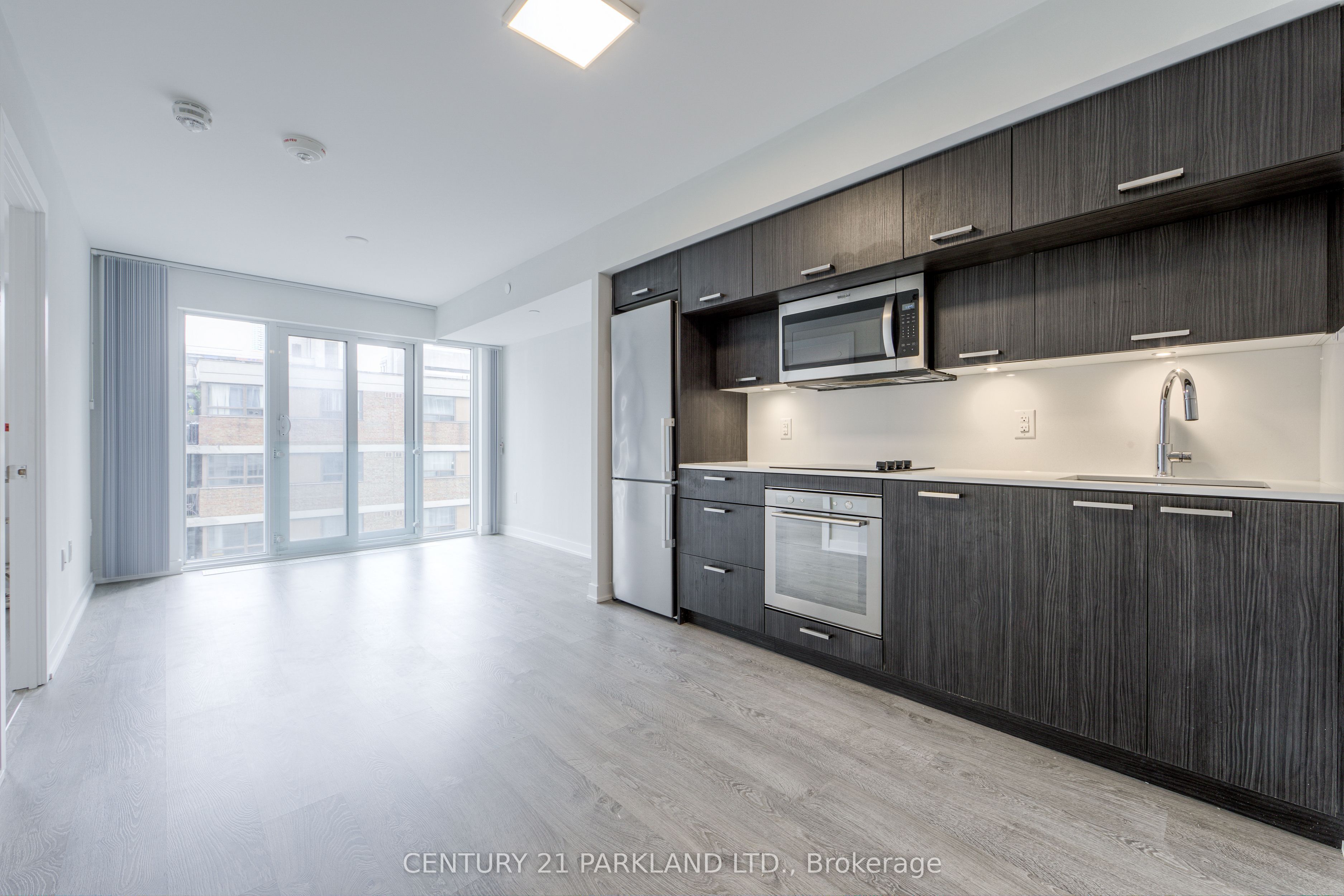50 Mccaul Street 607 Property Photo 10