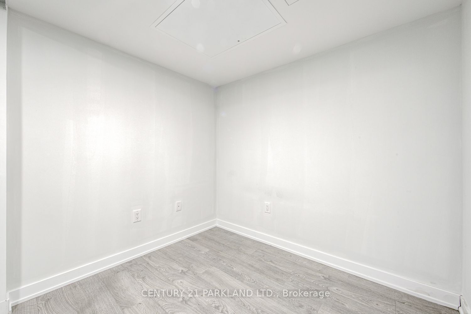 50 Mccaul Street 607 Property Photo 15