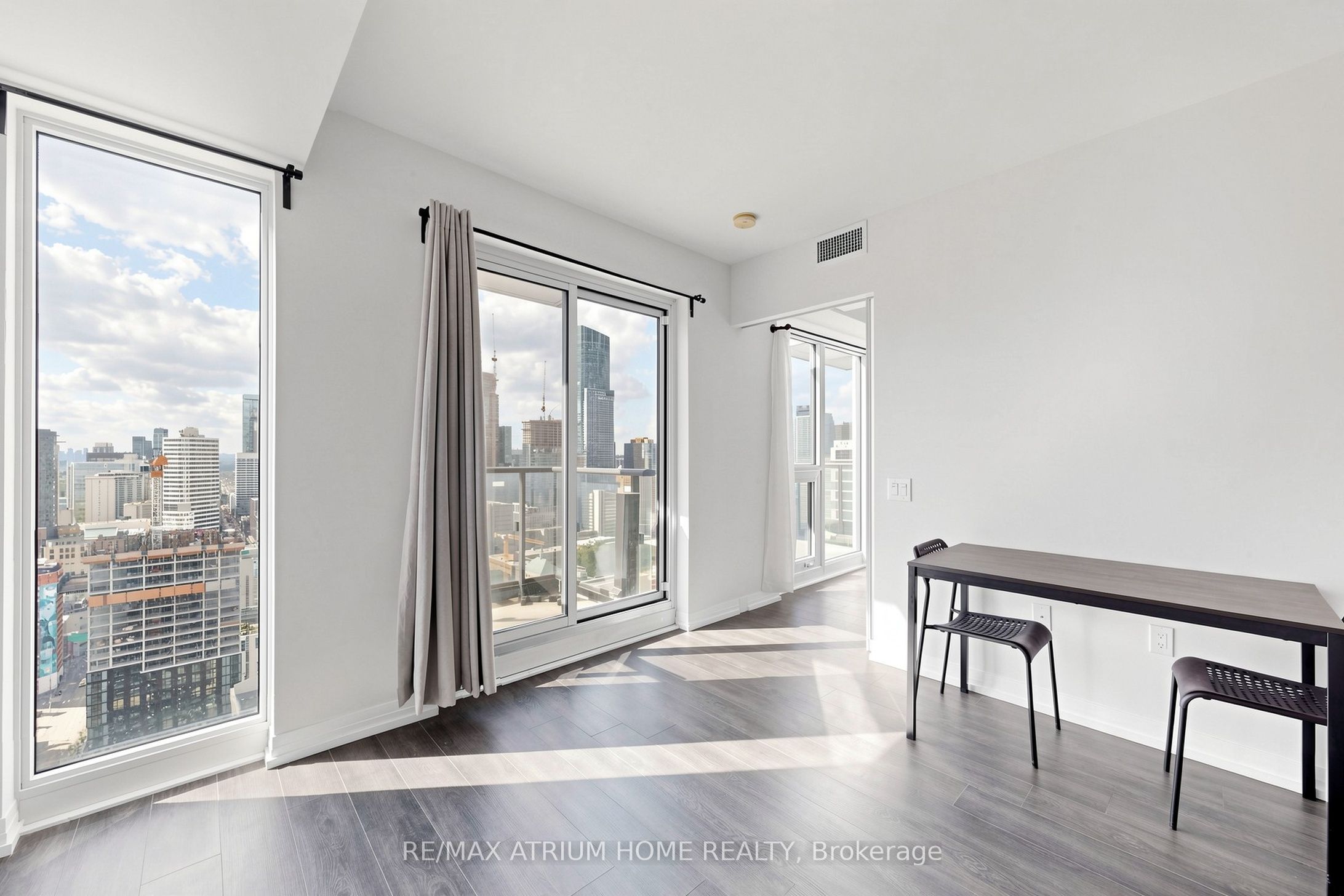 251 Jarvis Street 3609 Property Photo 13