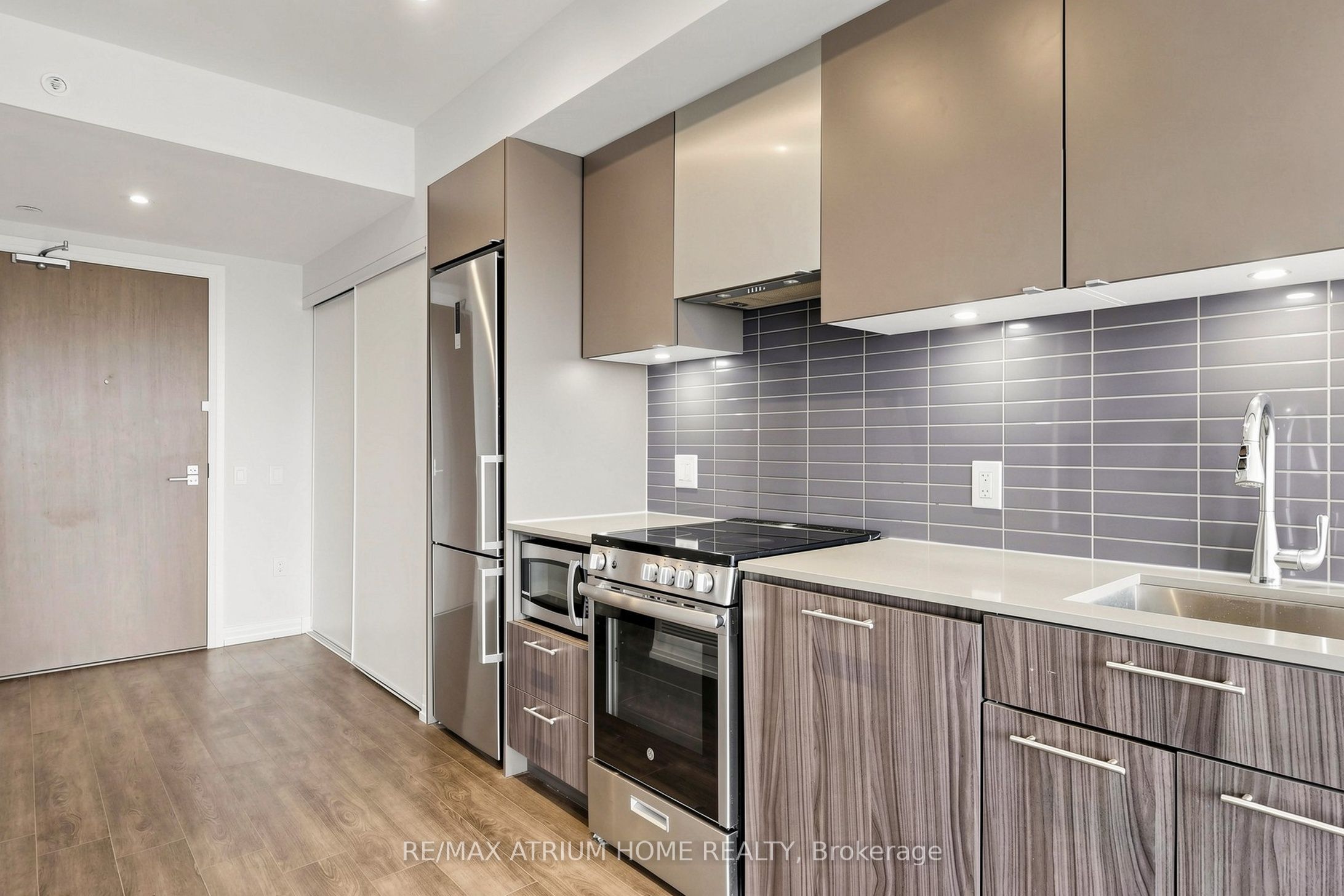 251 Jarvis Street 3609 Property Photo 16