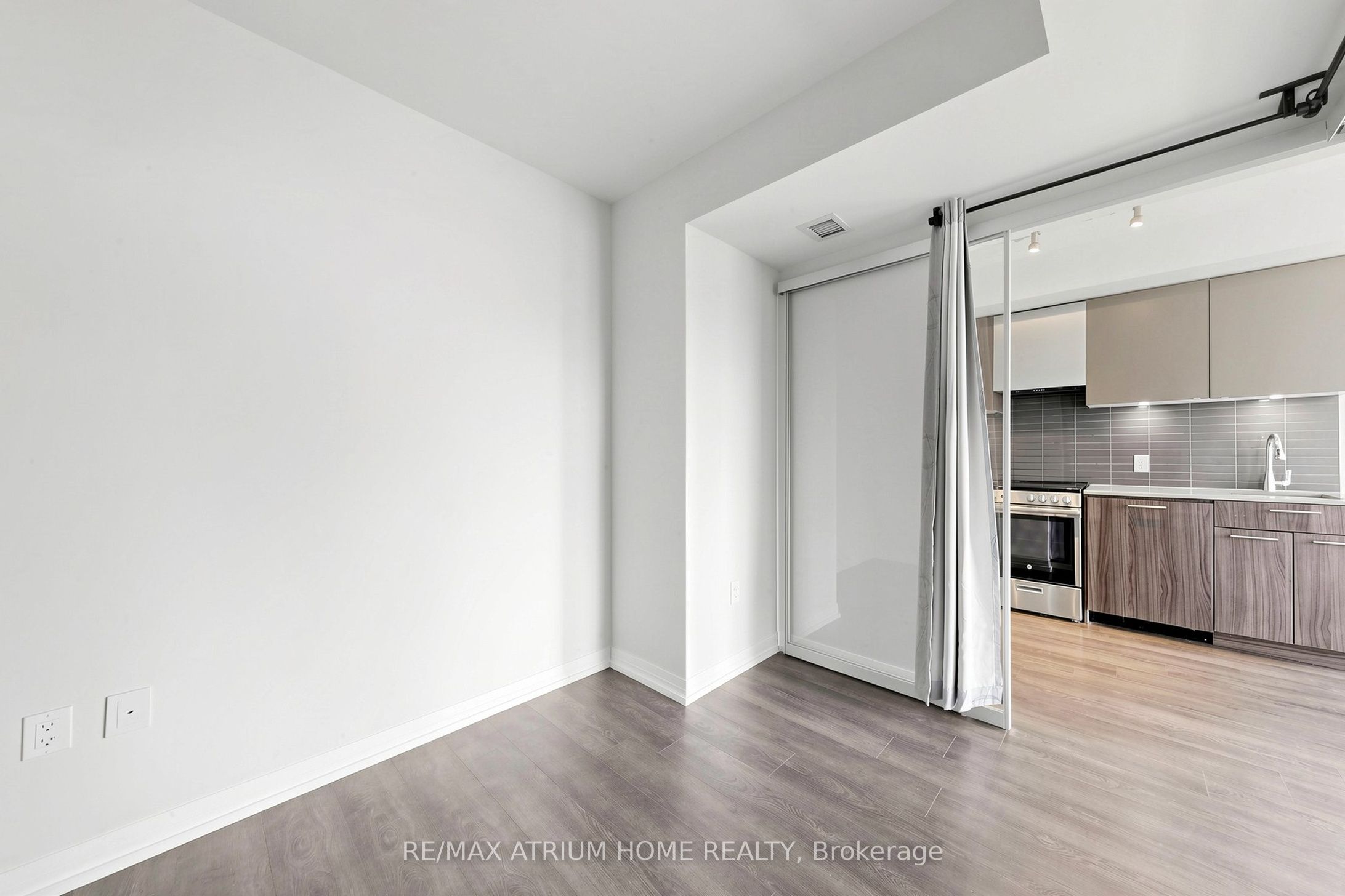 251 Jarvis Street 3609 Property Photo 20