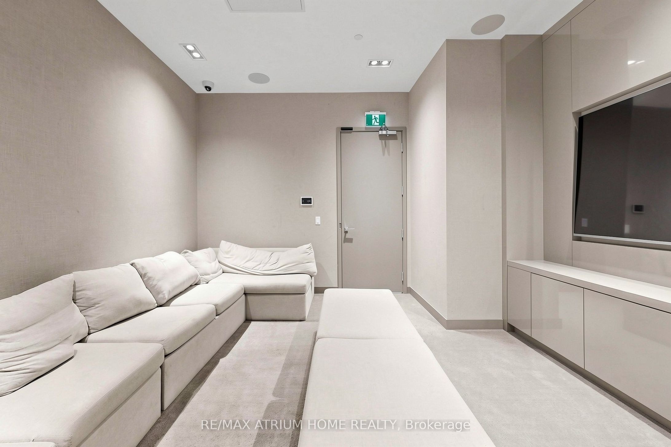 251 Jarvis Street 3609 Property Photo 43