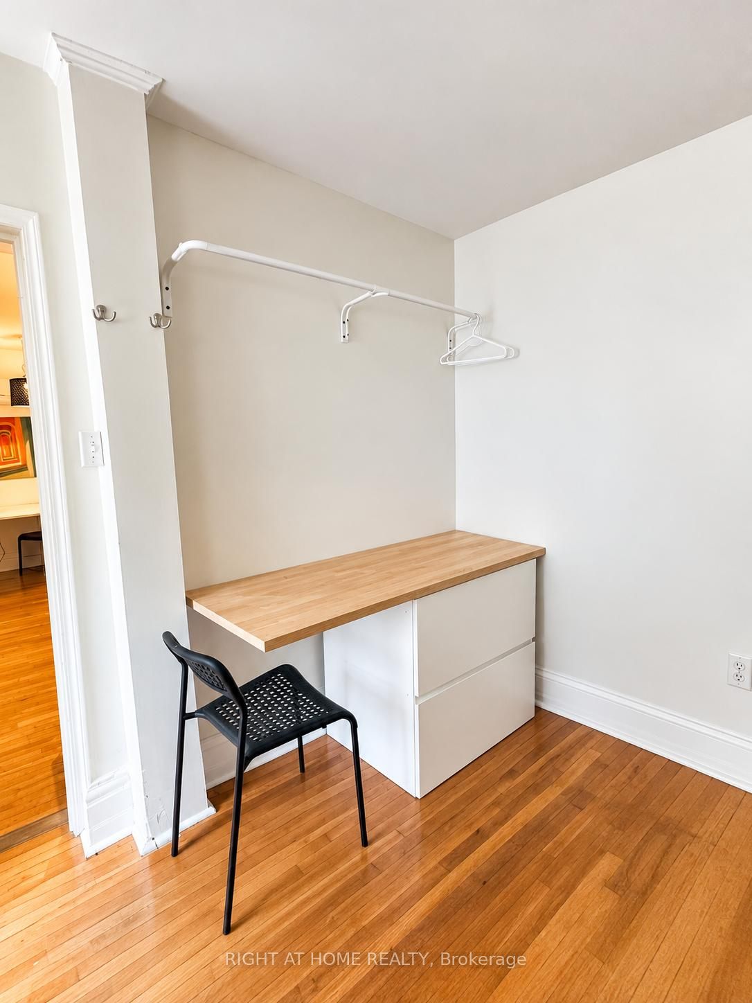 10 Borden Street Main Floor Property Photo 4