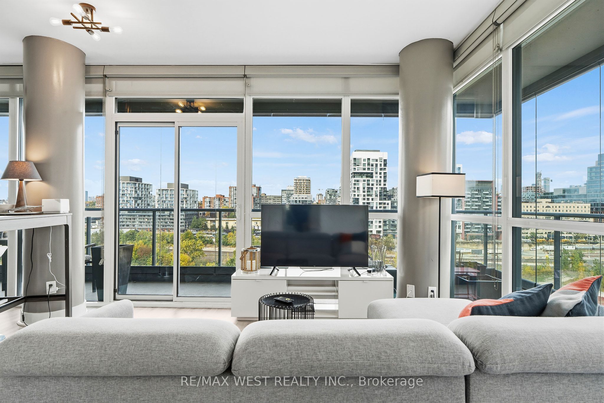 169 Fort York Boulevard 1002 Property Photo 14