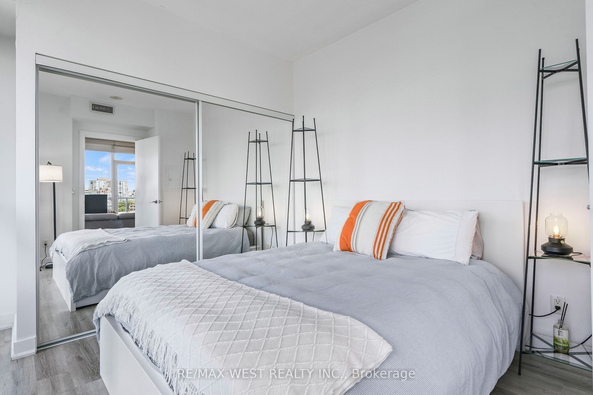 169 Fort York Boulevard 1002 Property Photo 18