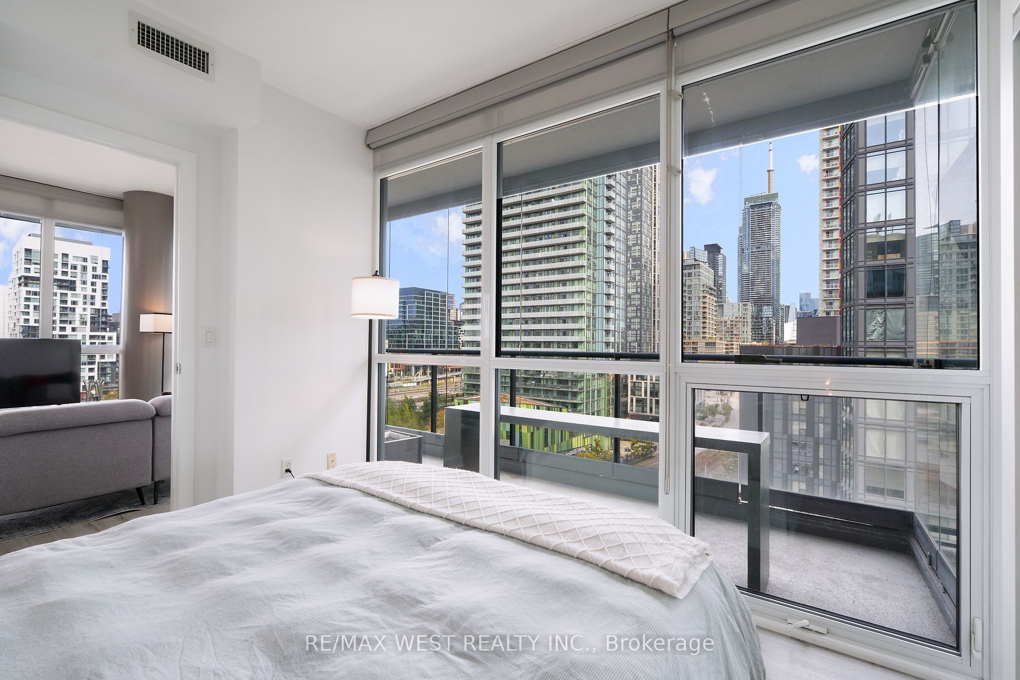 169 Fort York Boulevard 1002 Property Photo 19