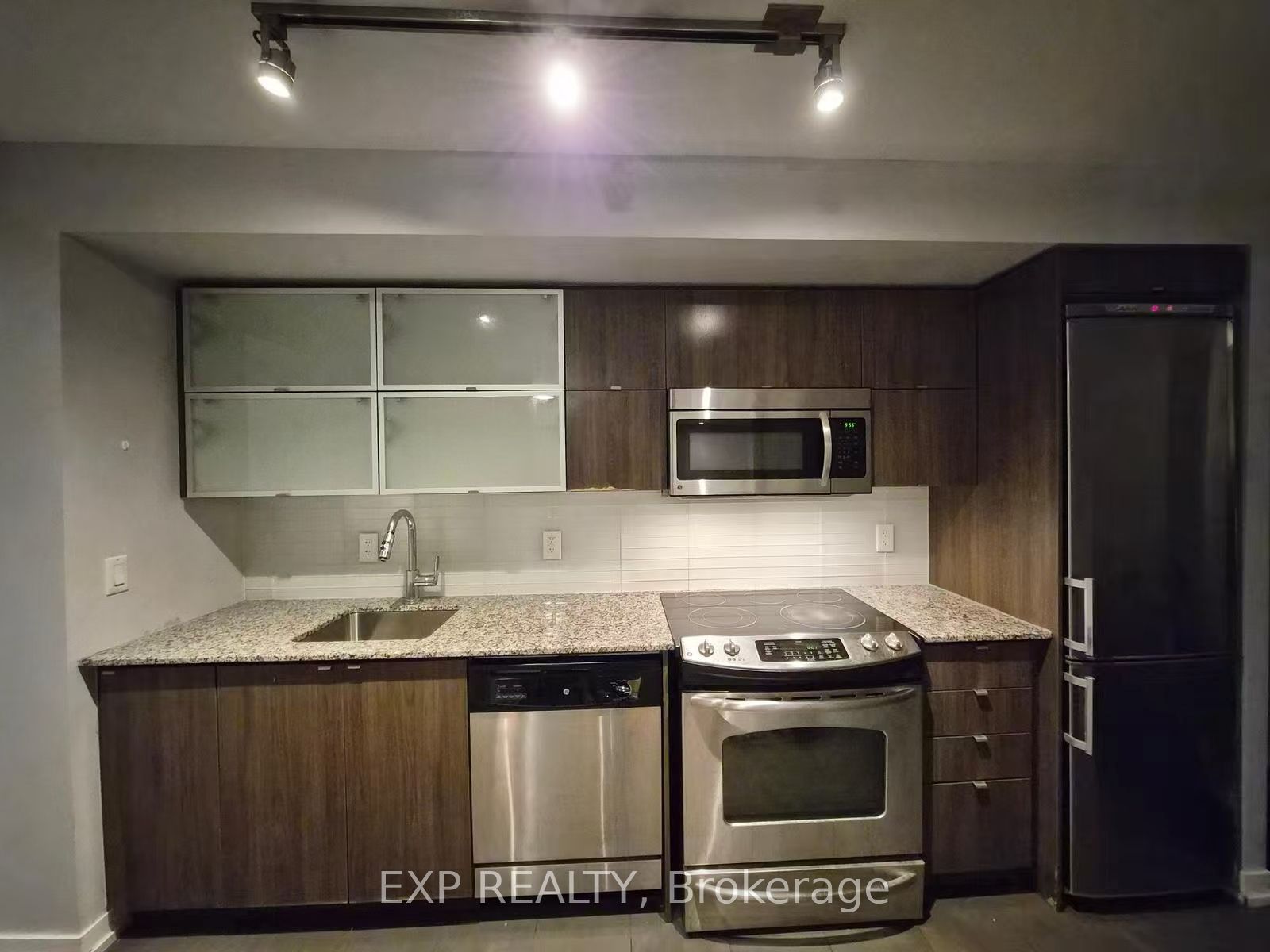 170 Fort York Boulevard 413 Property Photo 4