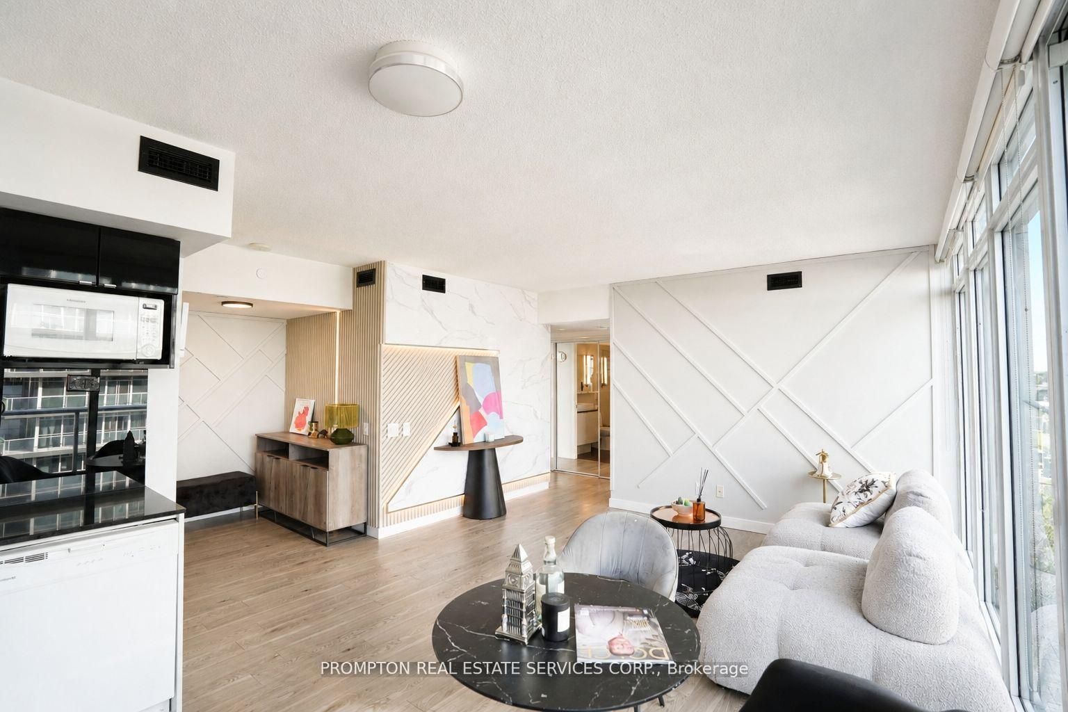 72 Esther Shiner Boulevard 717 Property Photo 11