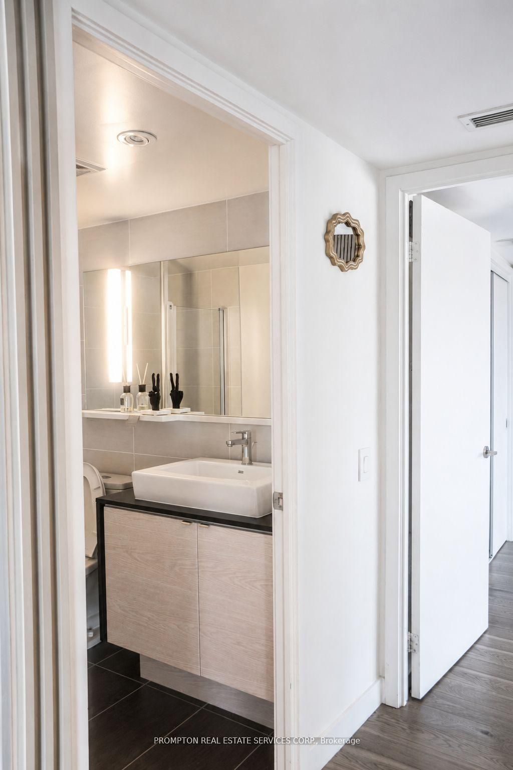 72 Esther Shiner Boulevard 717 Property Photo 14