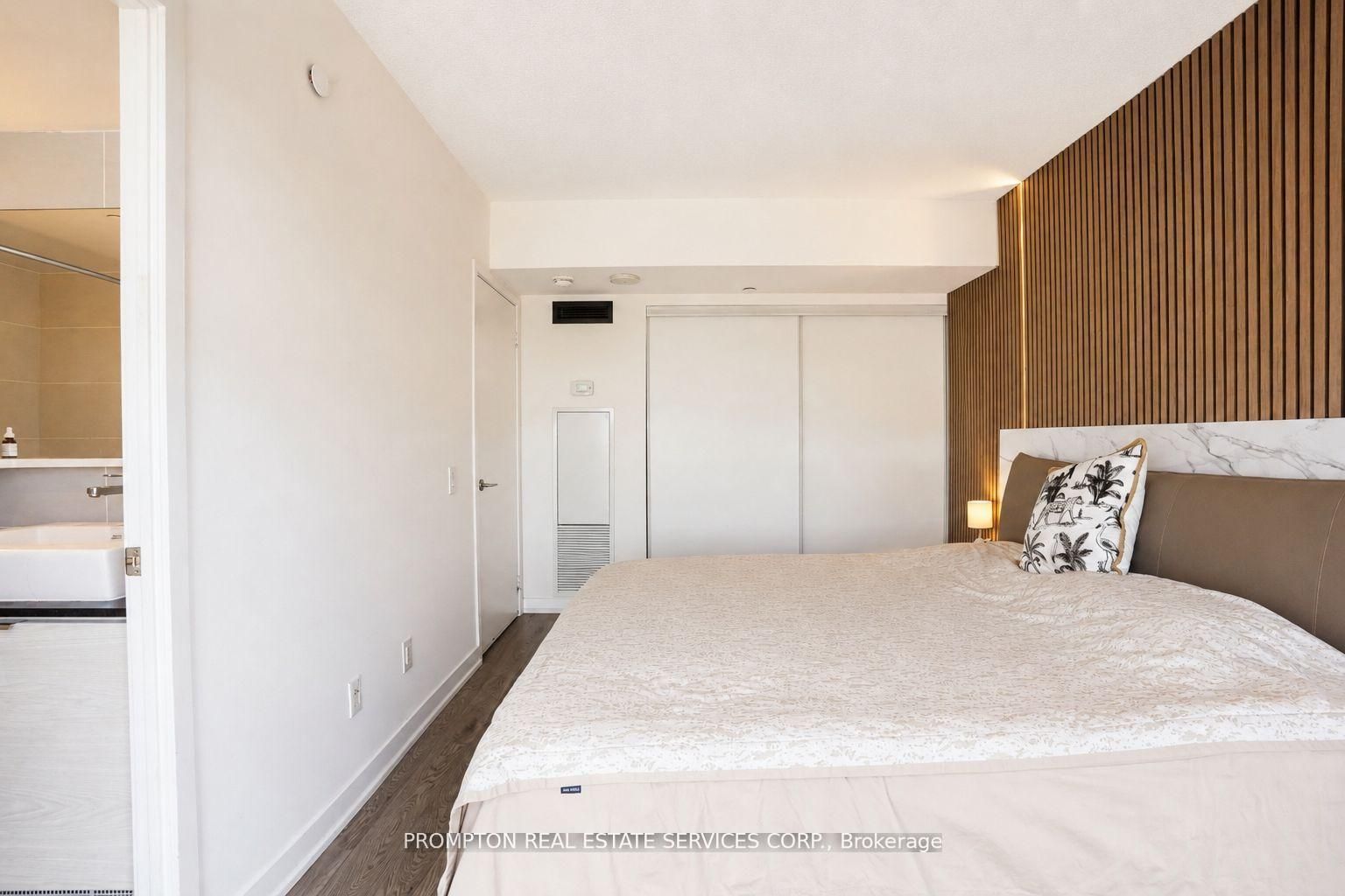 72 Esther Shiner Boulevard 717 Property Photo 23