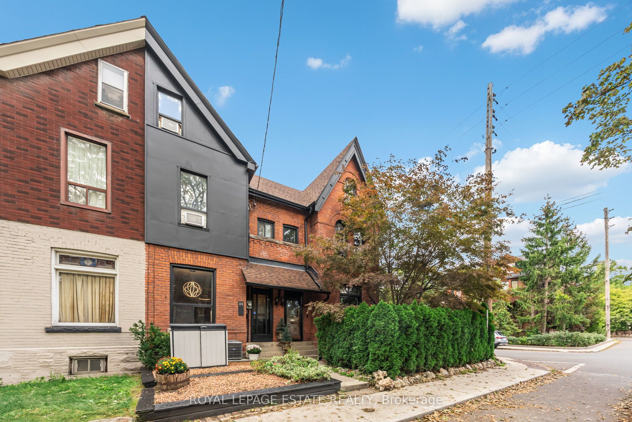 84 London Street Property Photo 1