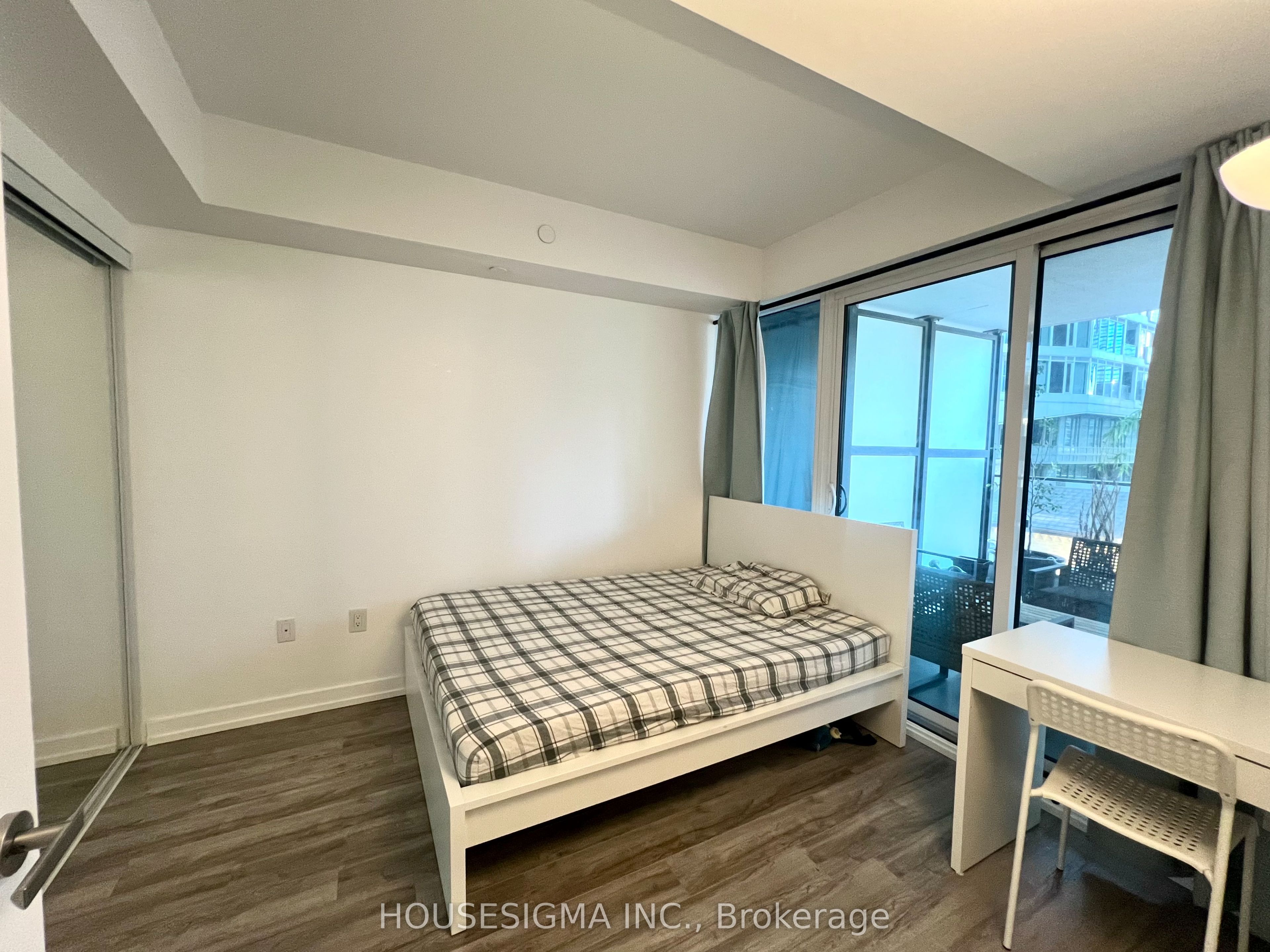 77 Shuter Street 612 Property Photo 7