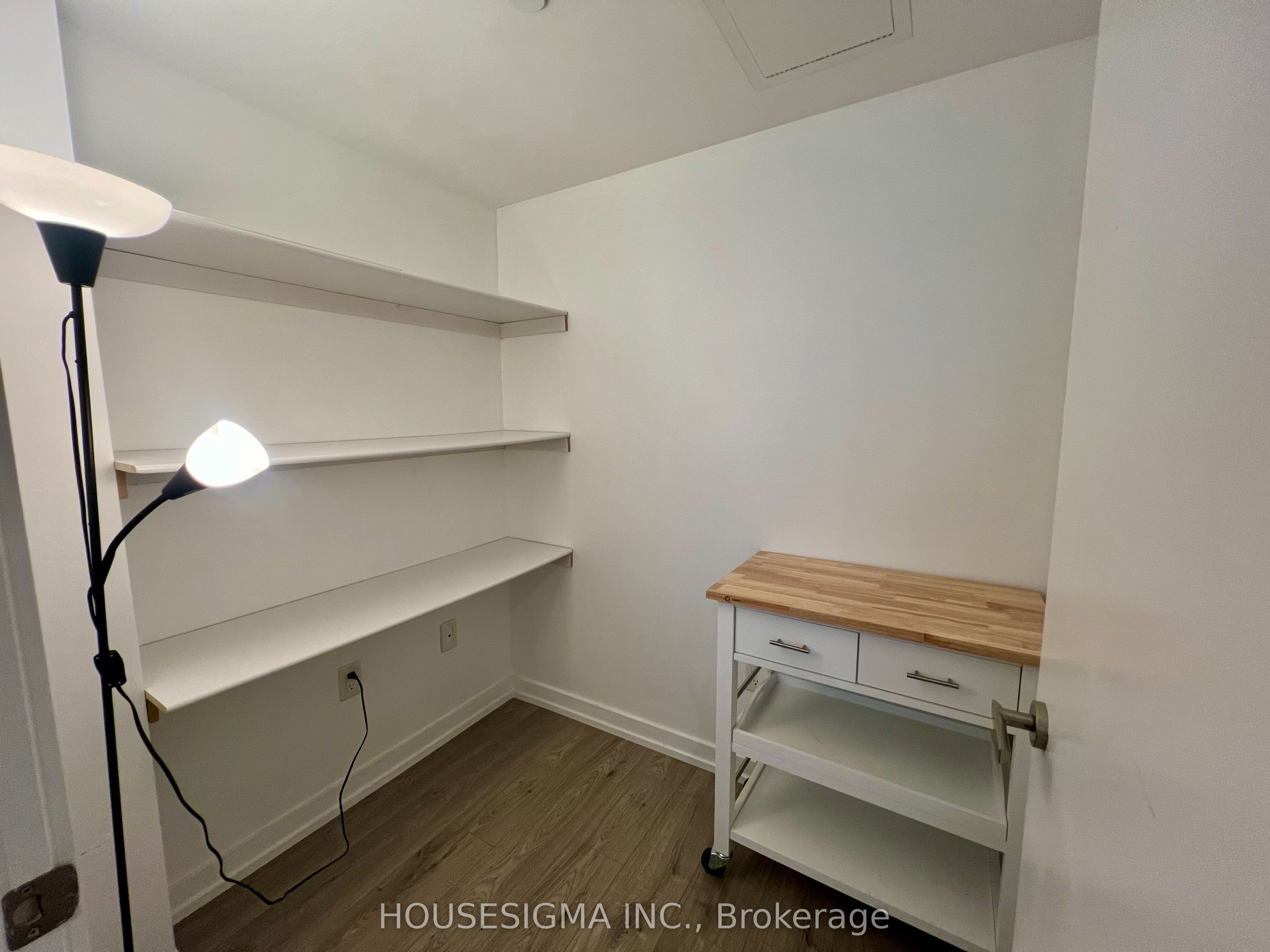 77 Shuter Street 612 Property Photo 9