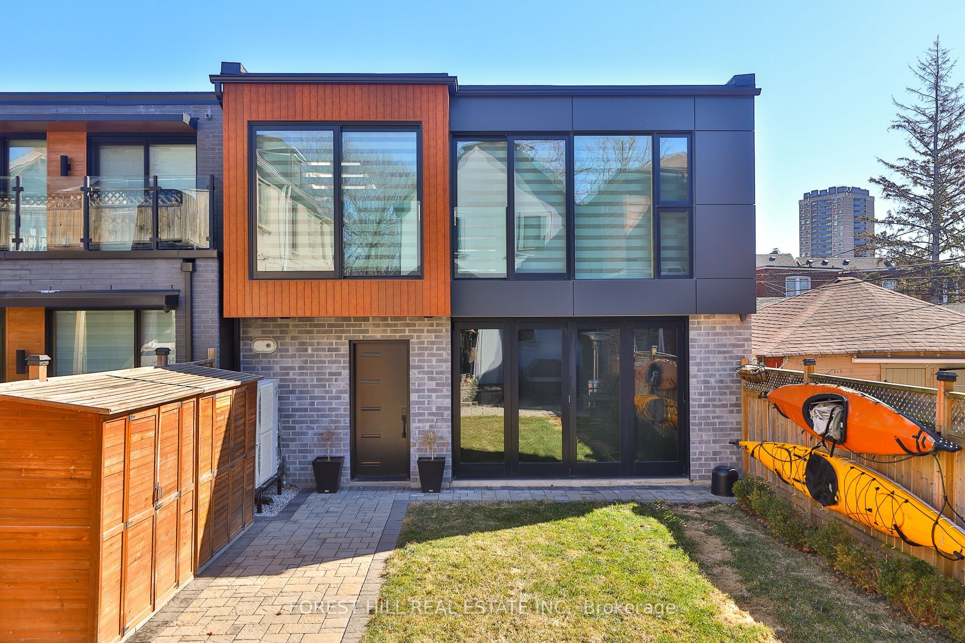 163 Wychwood Avenue Property Photo 2
