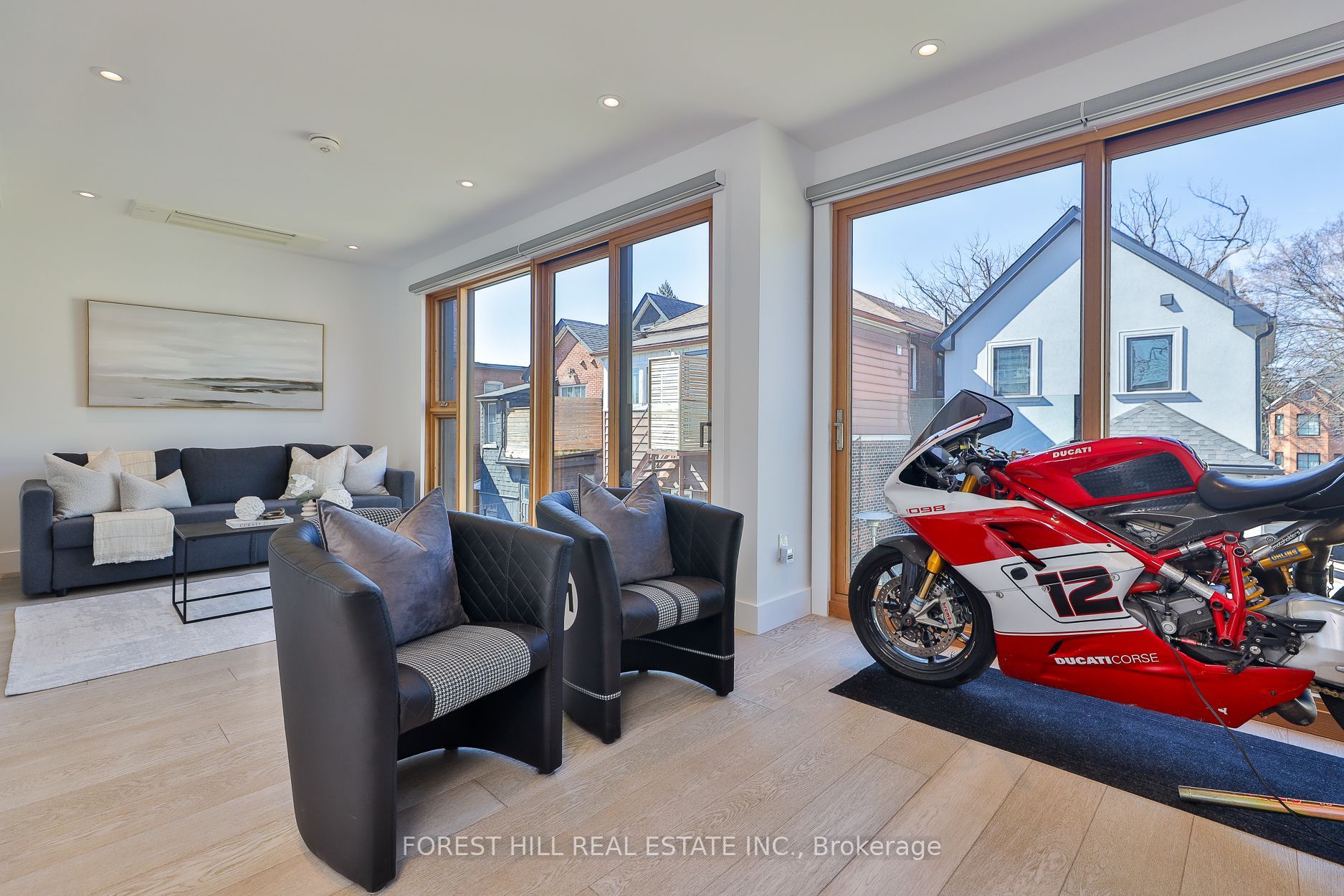 163 Wychwood Avenue Property Photo 16