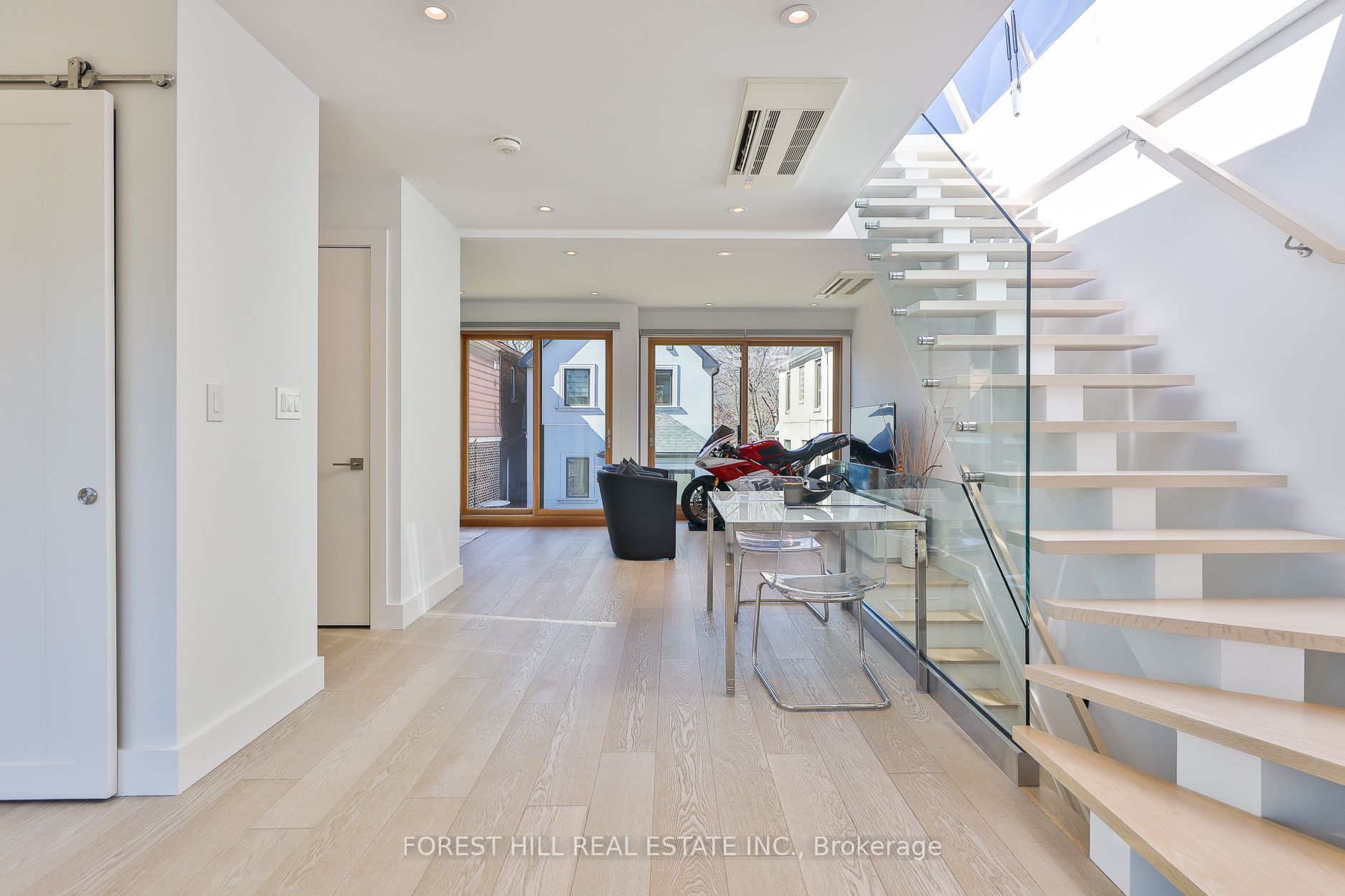 163 Wychwood Avenue Property Photo 20