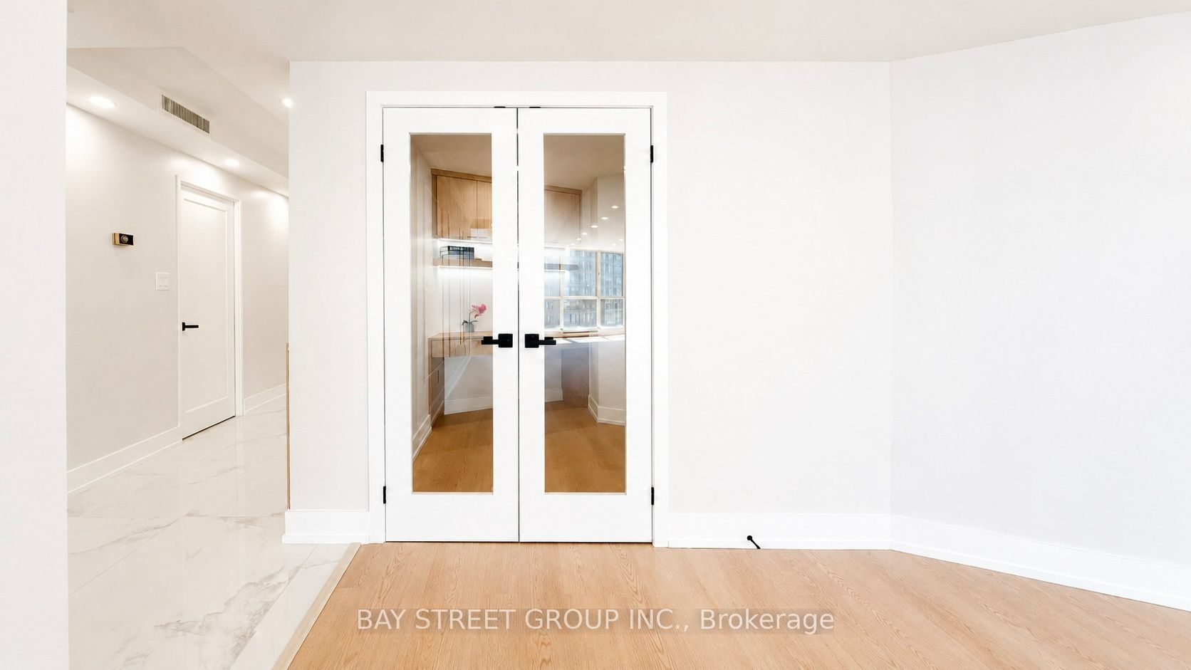 85 Skymark Drive 2201 Property Photo 12