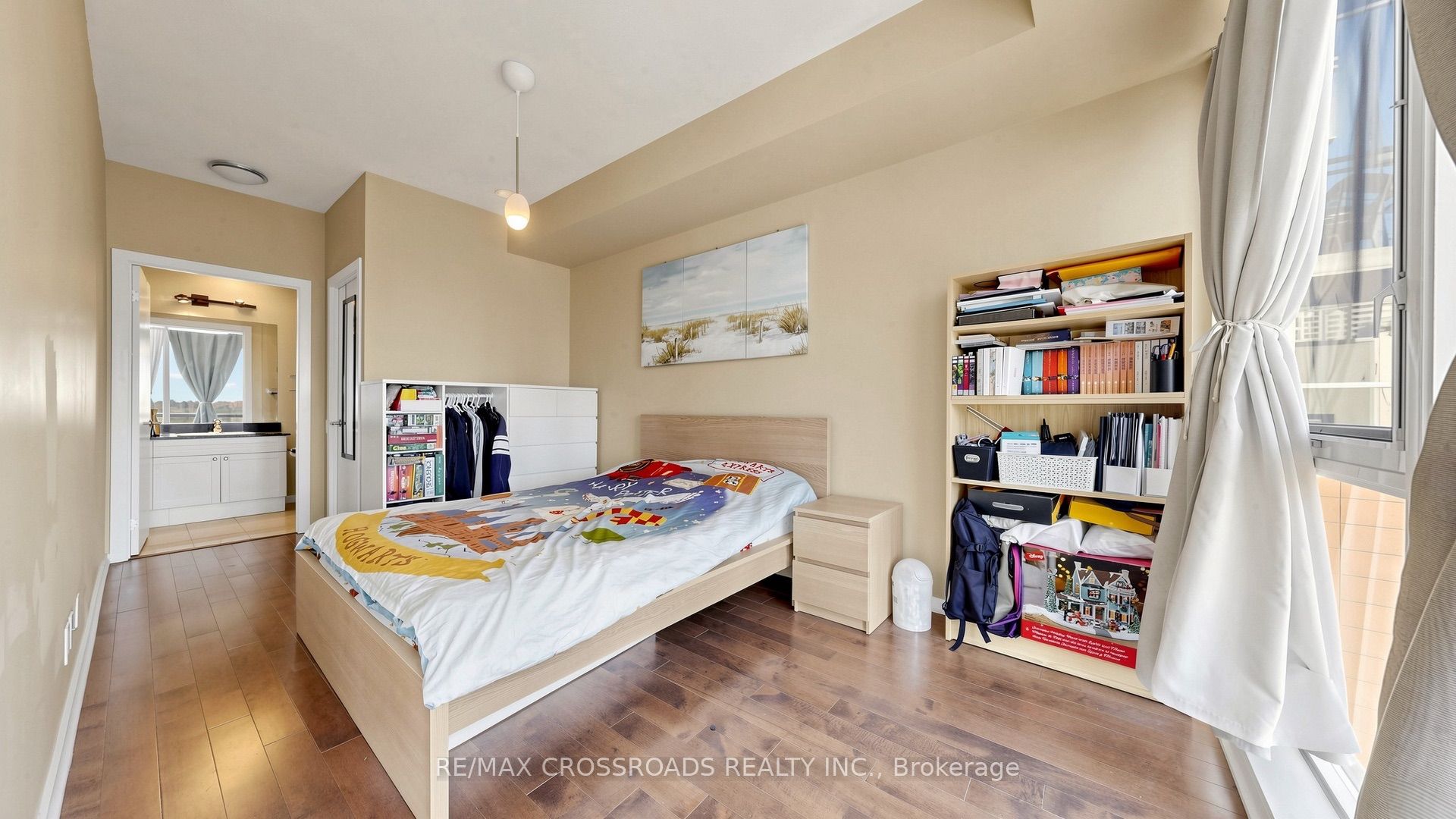 30 Canterbury Place 606 Property Photo 12