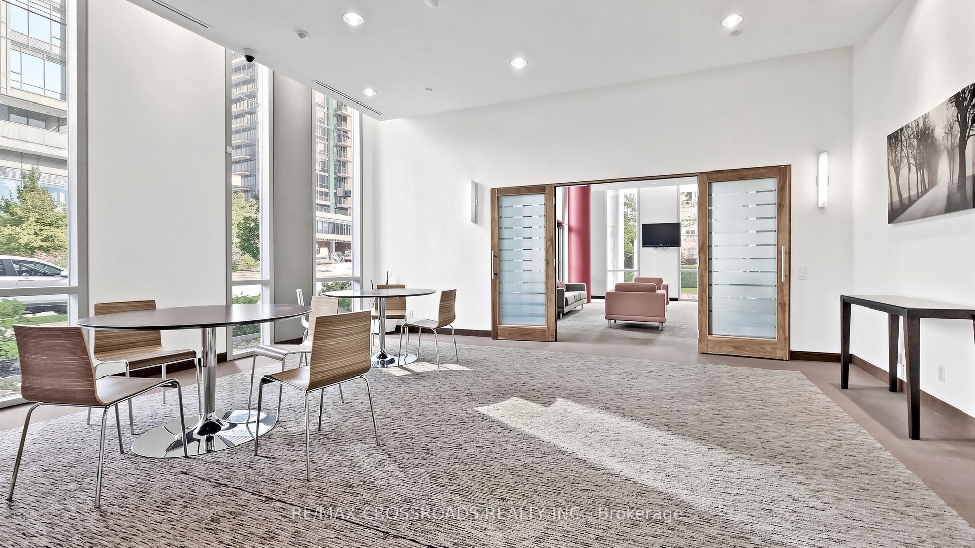 30 Canterbury Place 606 Property Photo 22