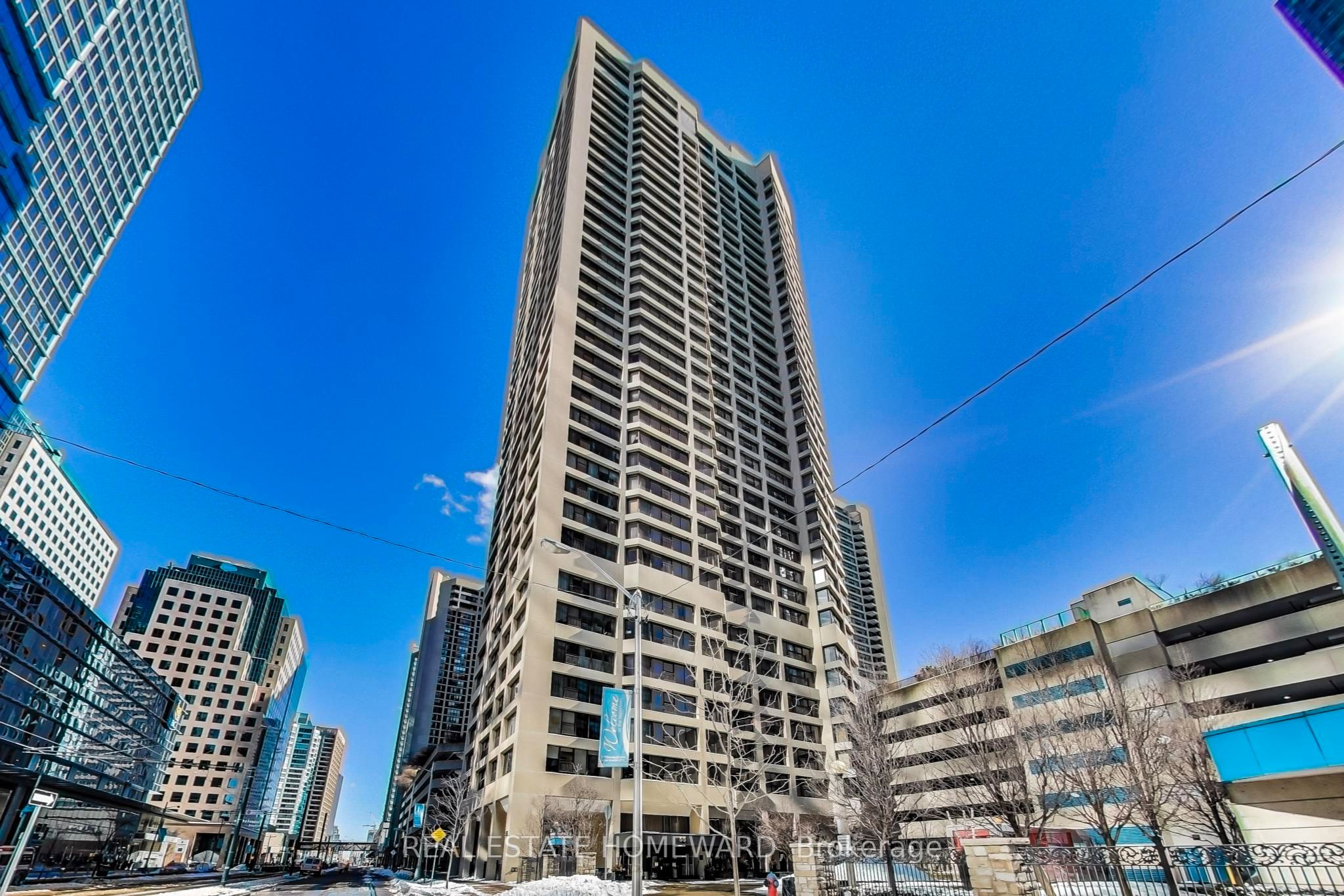 55 Harbour Square 3612 Property Photo 1