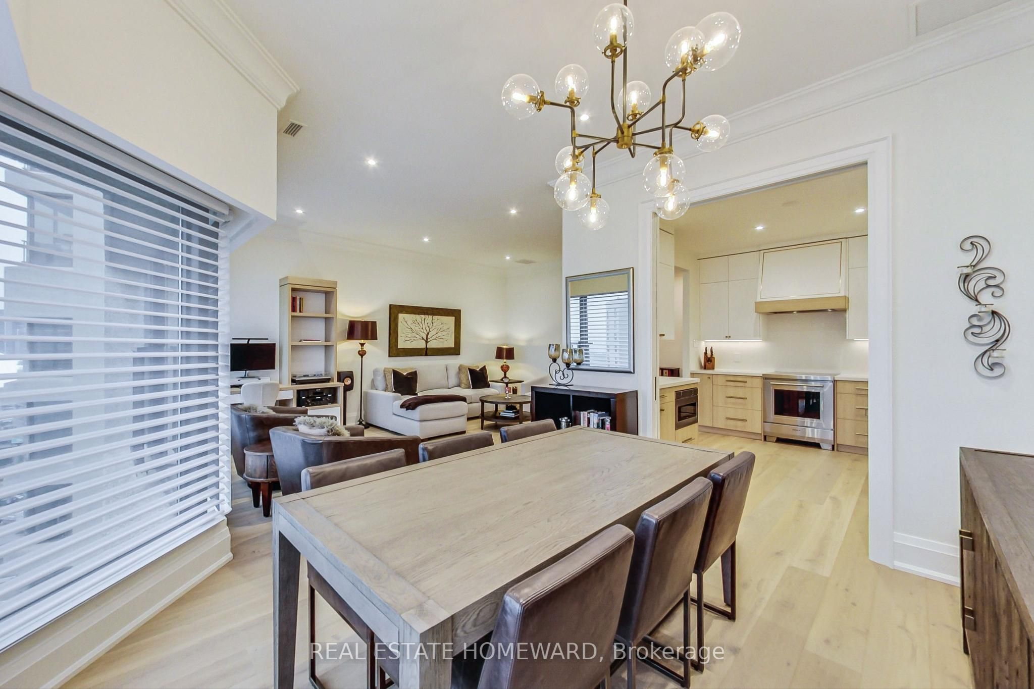 55 Harbour Square 3612 Property Photo 8