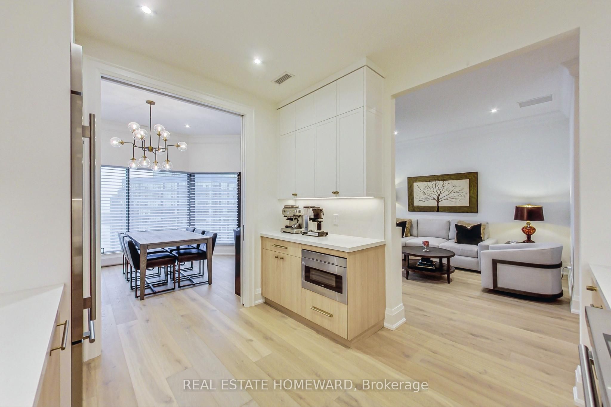 55 Harbour Square 3612 Property Photo 11