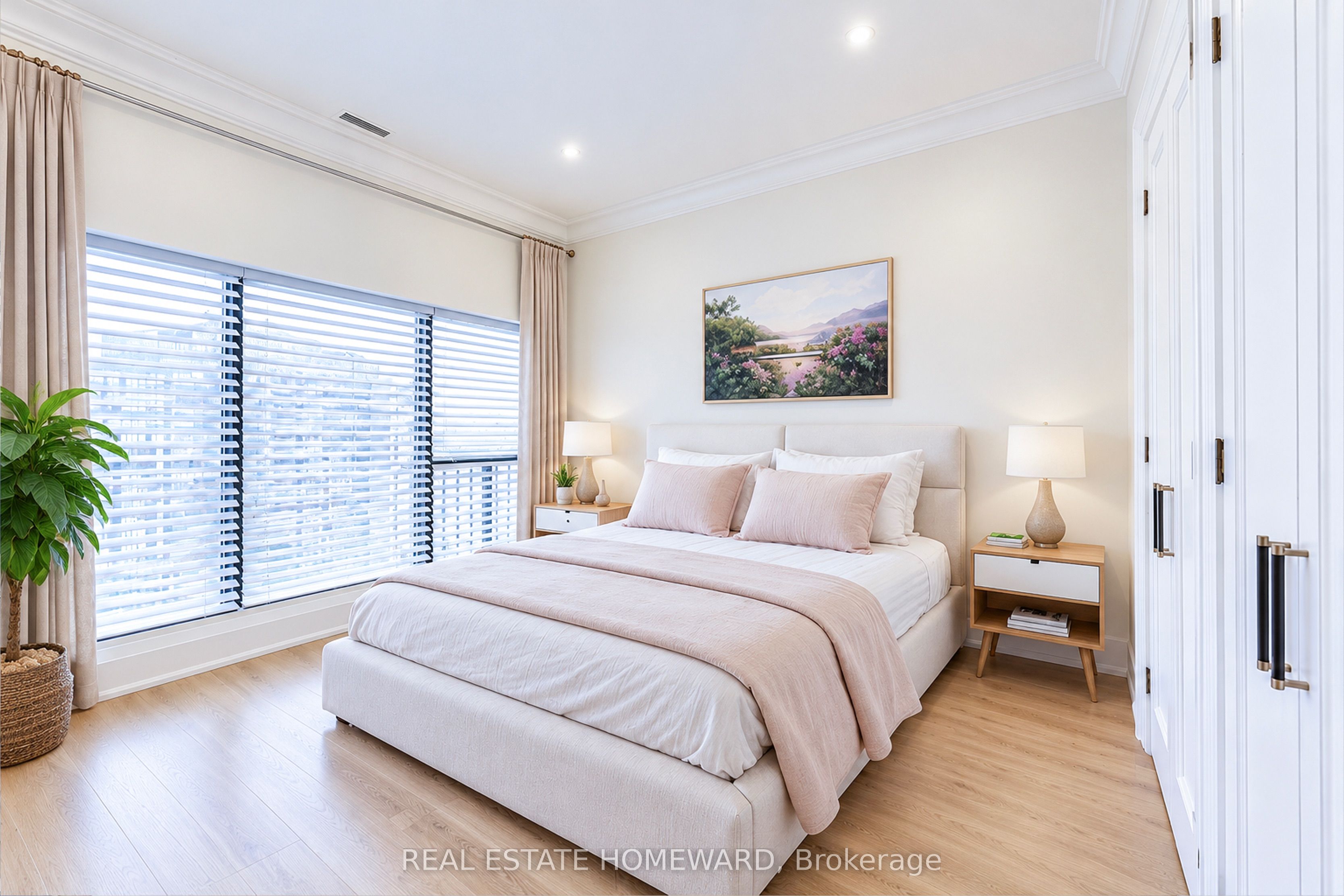 55 Harbour Square 3612 Property Photo 17
