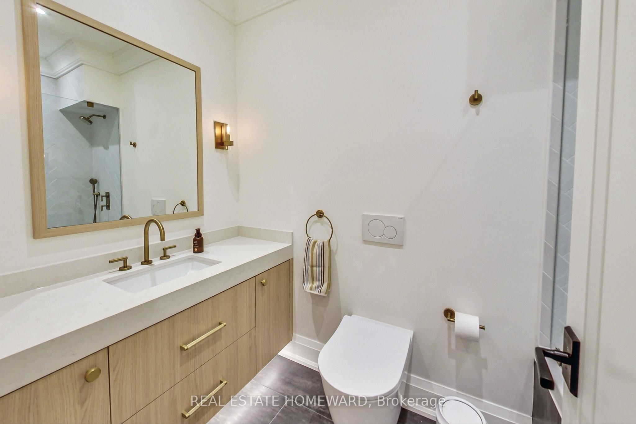 55 Harbour Square 3612 Property Photo 18