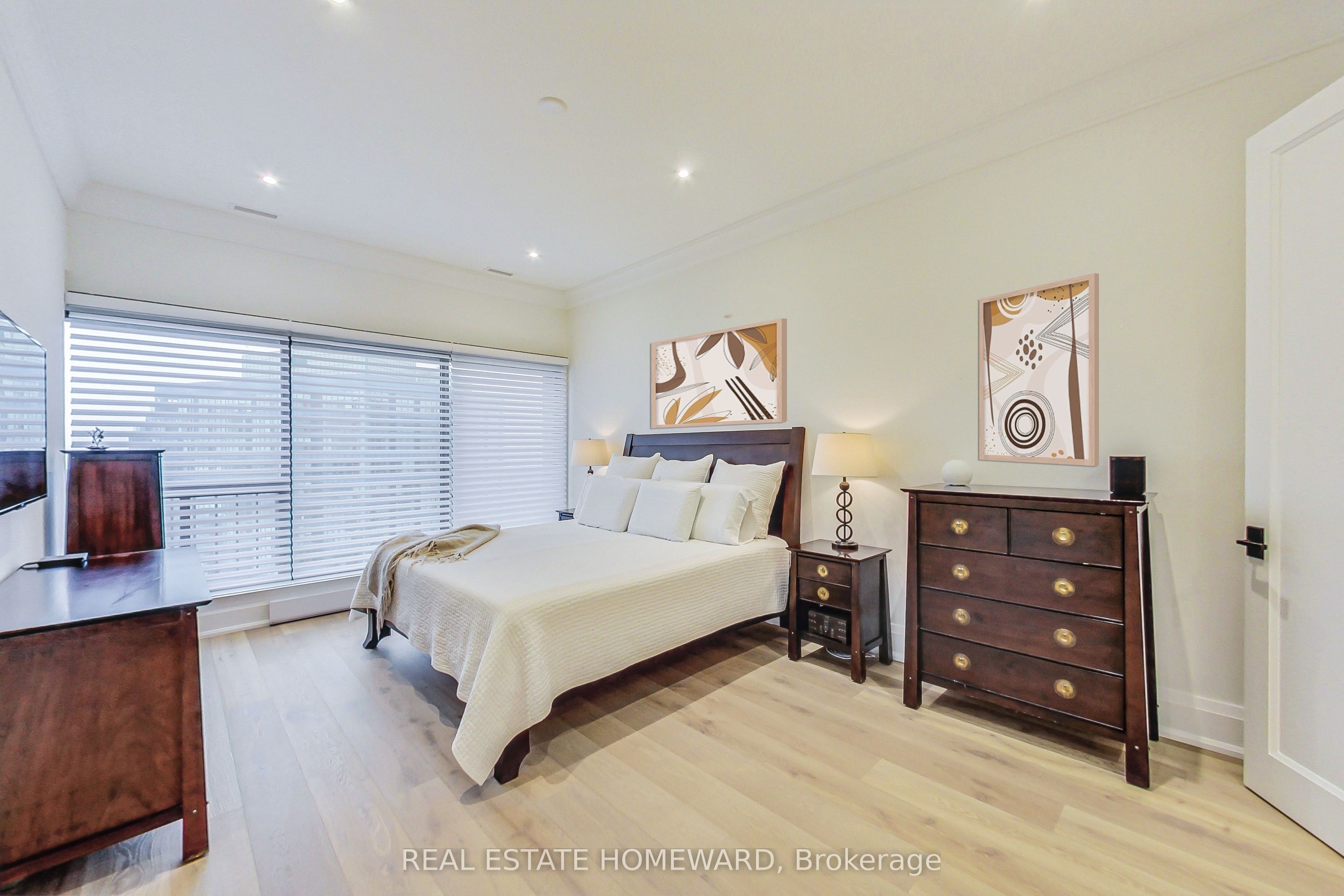 55 Harbour Square 3612 Property Photo 24