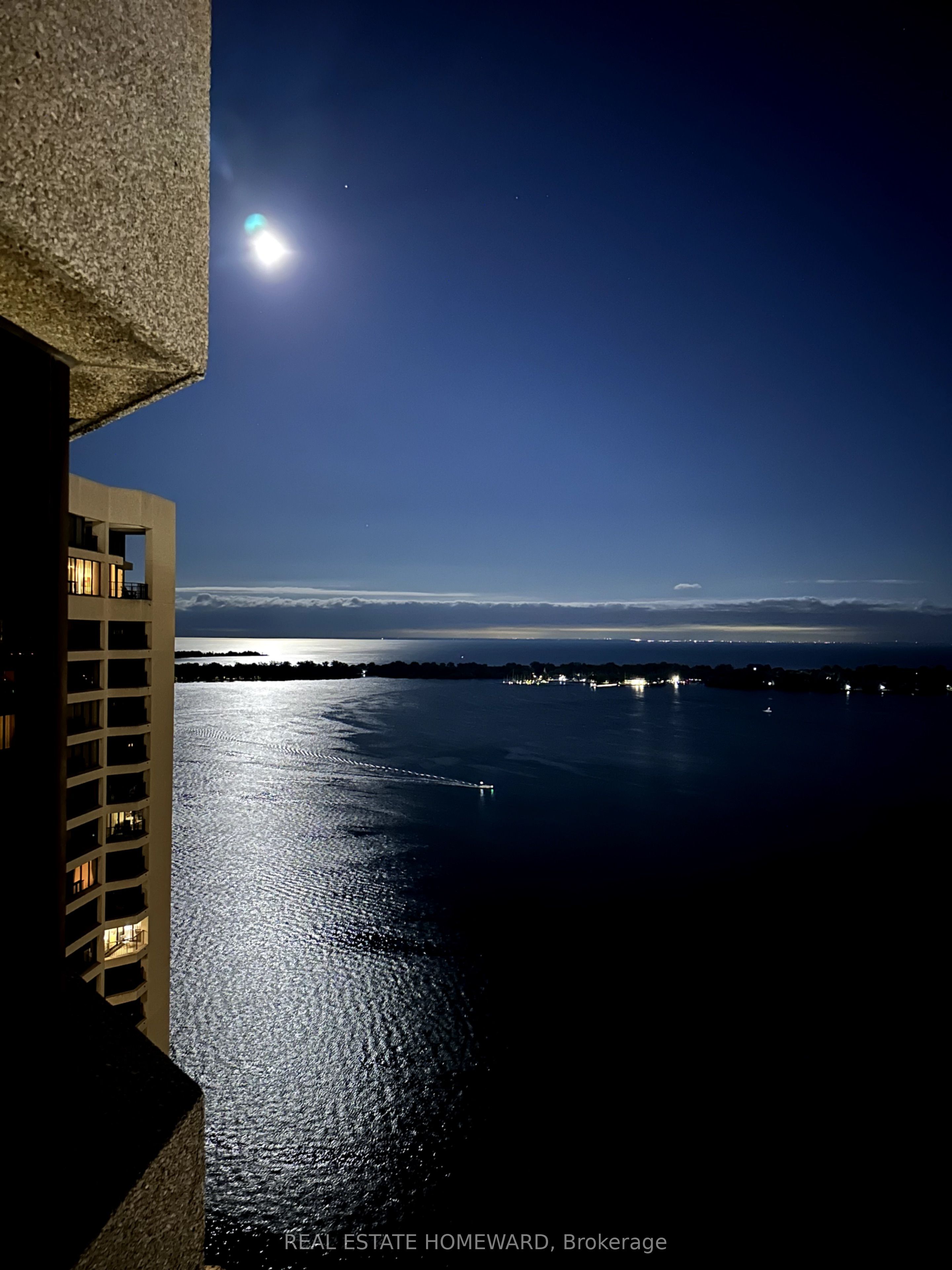55 Harbour Square 3612 Property Photo 42