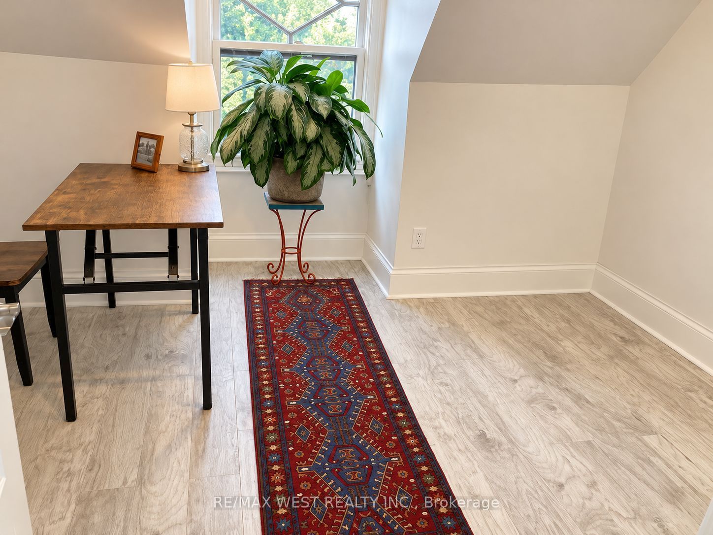 301 Dupont Street Property Photo 11