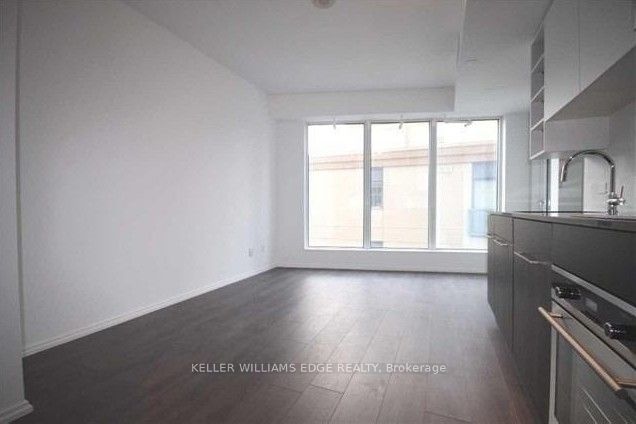68 Shuter Street 1009 Property Photo 3