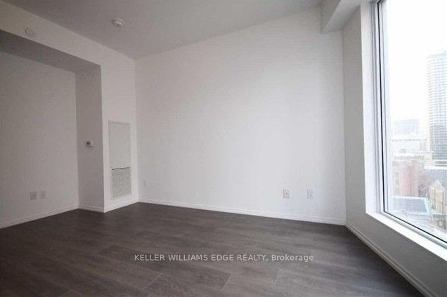 68 Shuter Street 1009 Property Photo 4
