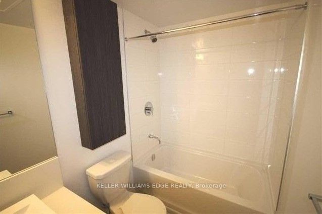 68 Shuter Street 1009 Property Photo 7