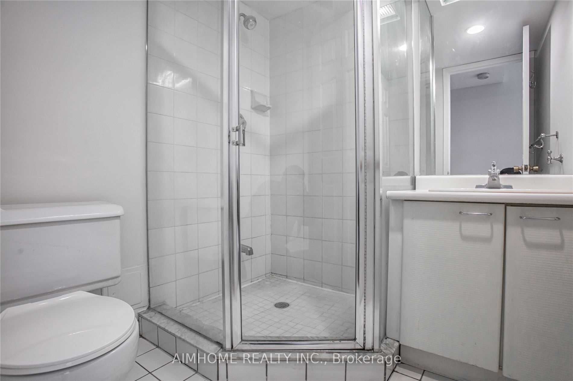 5 Concorde Place 3711 Property Photo 7
