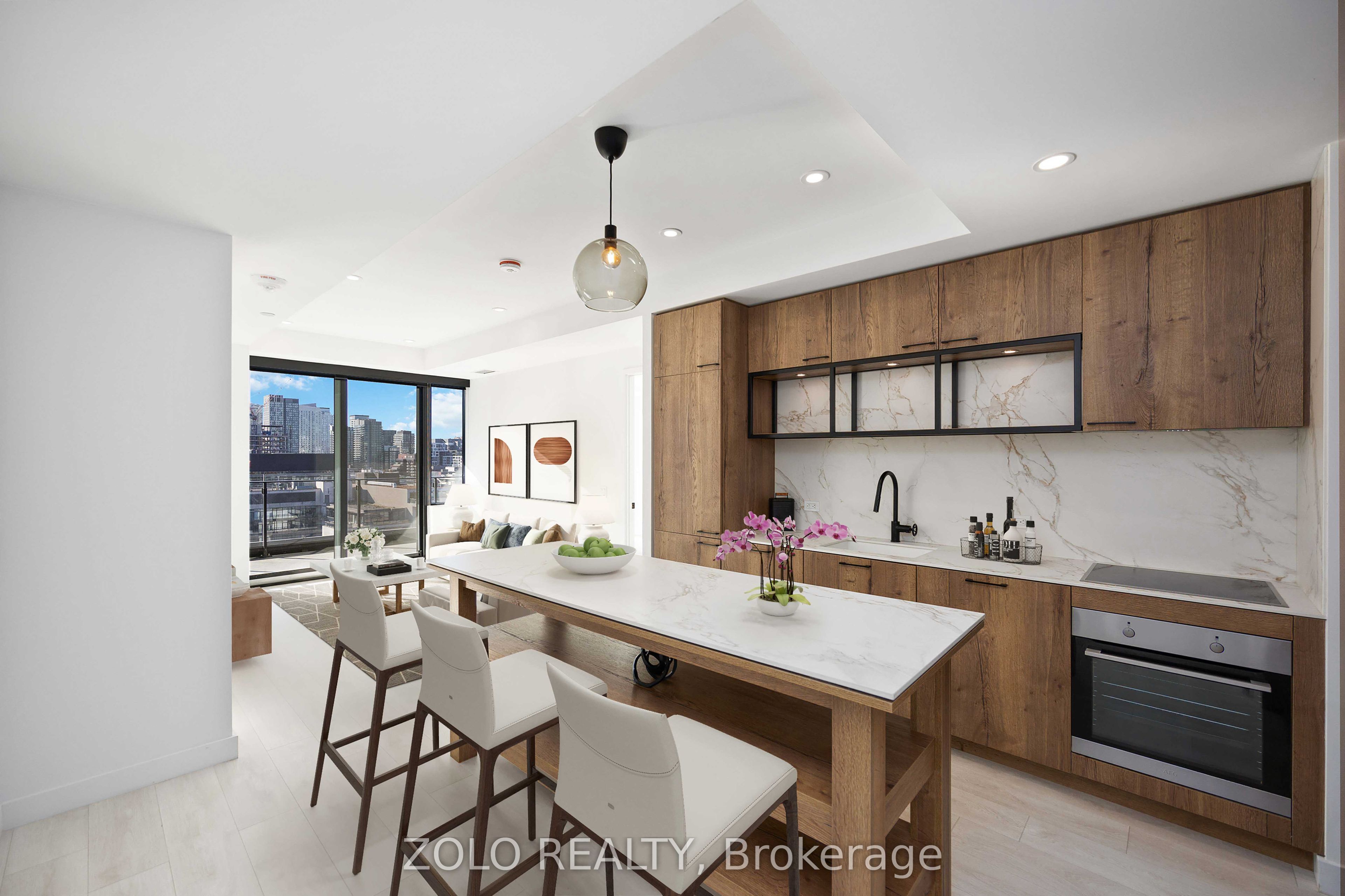 505 Richmond Street W 25 Property Photo 2